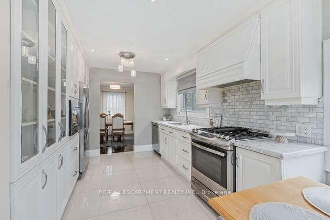 56 Cavendish Crescent, Brampton, ON L6T 1Z4