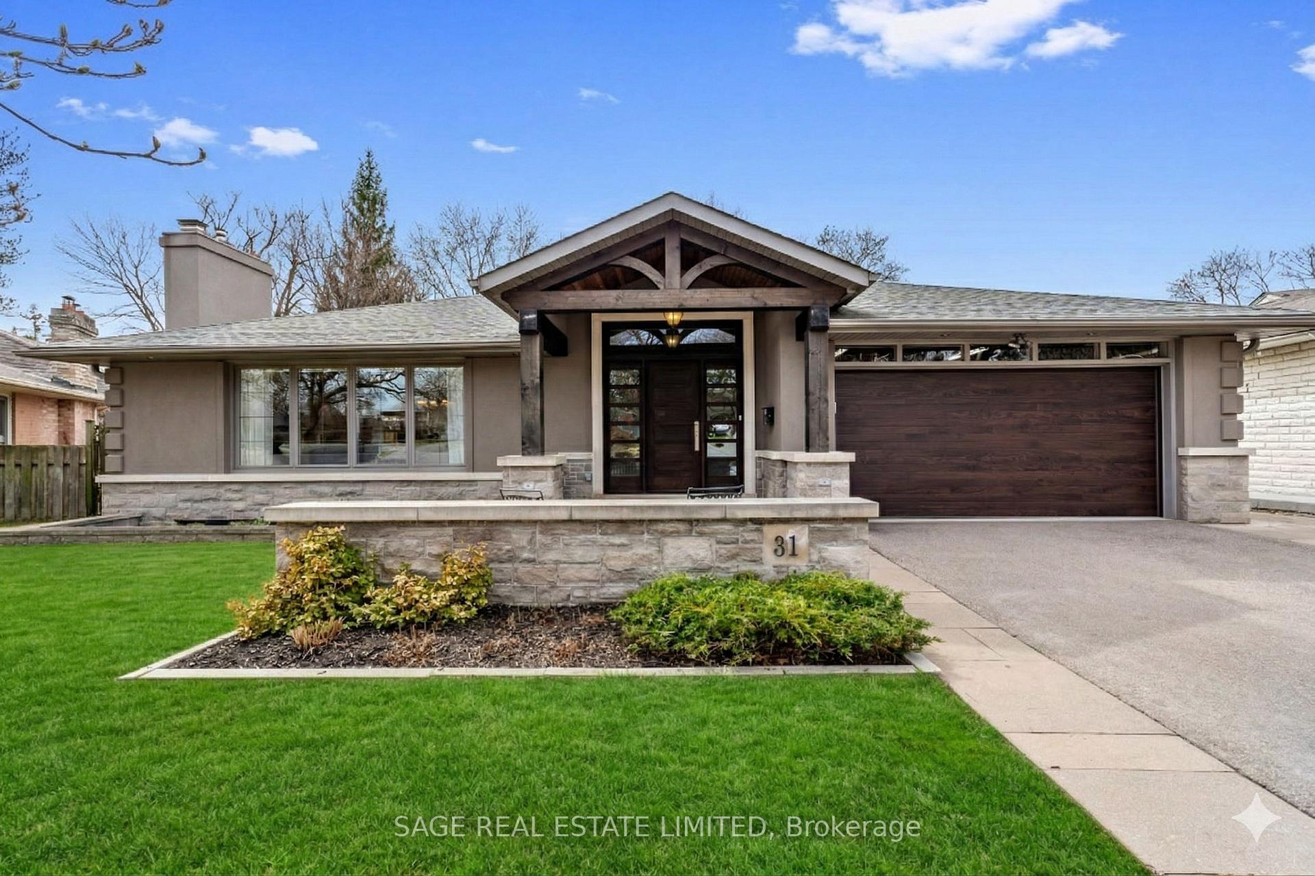 31 Ashwood Crescent, Toronto W08, ON M9A 1Z2