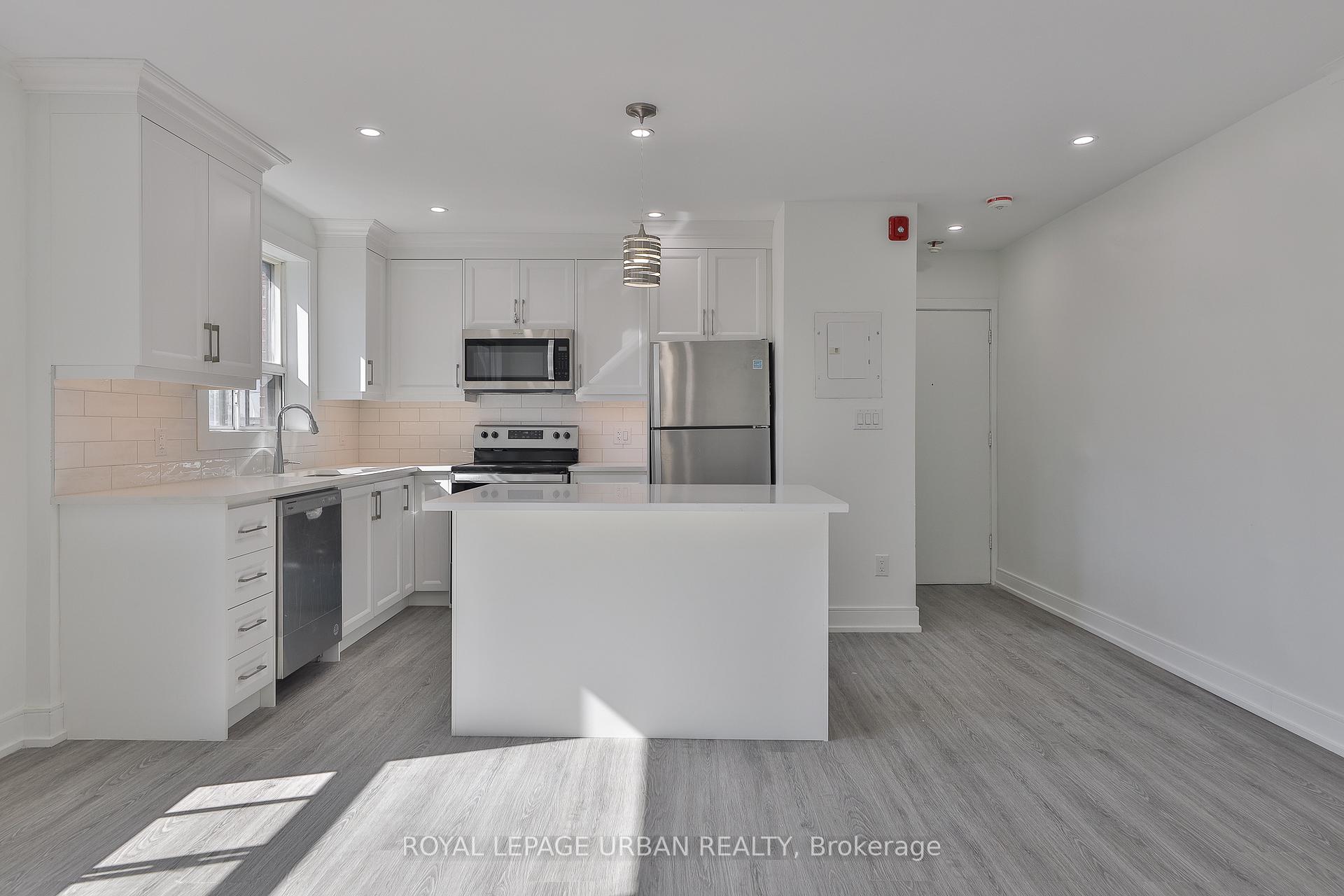 2841 Keele Street 7, Toronto W05, ON M3M 2G7