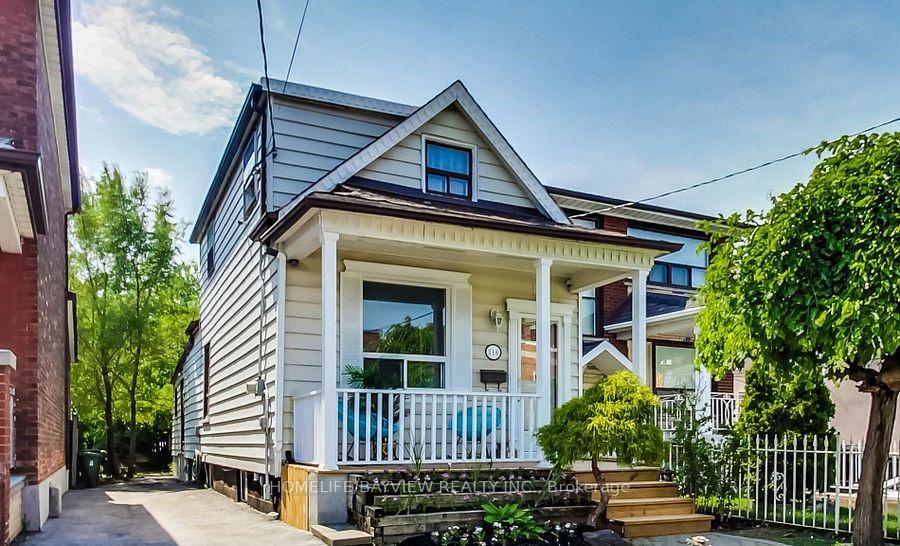 316 Silverthorn (main and second floor) Avenue, Toronto W03, ON M6N 3K6