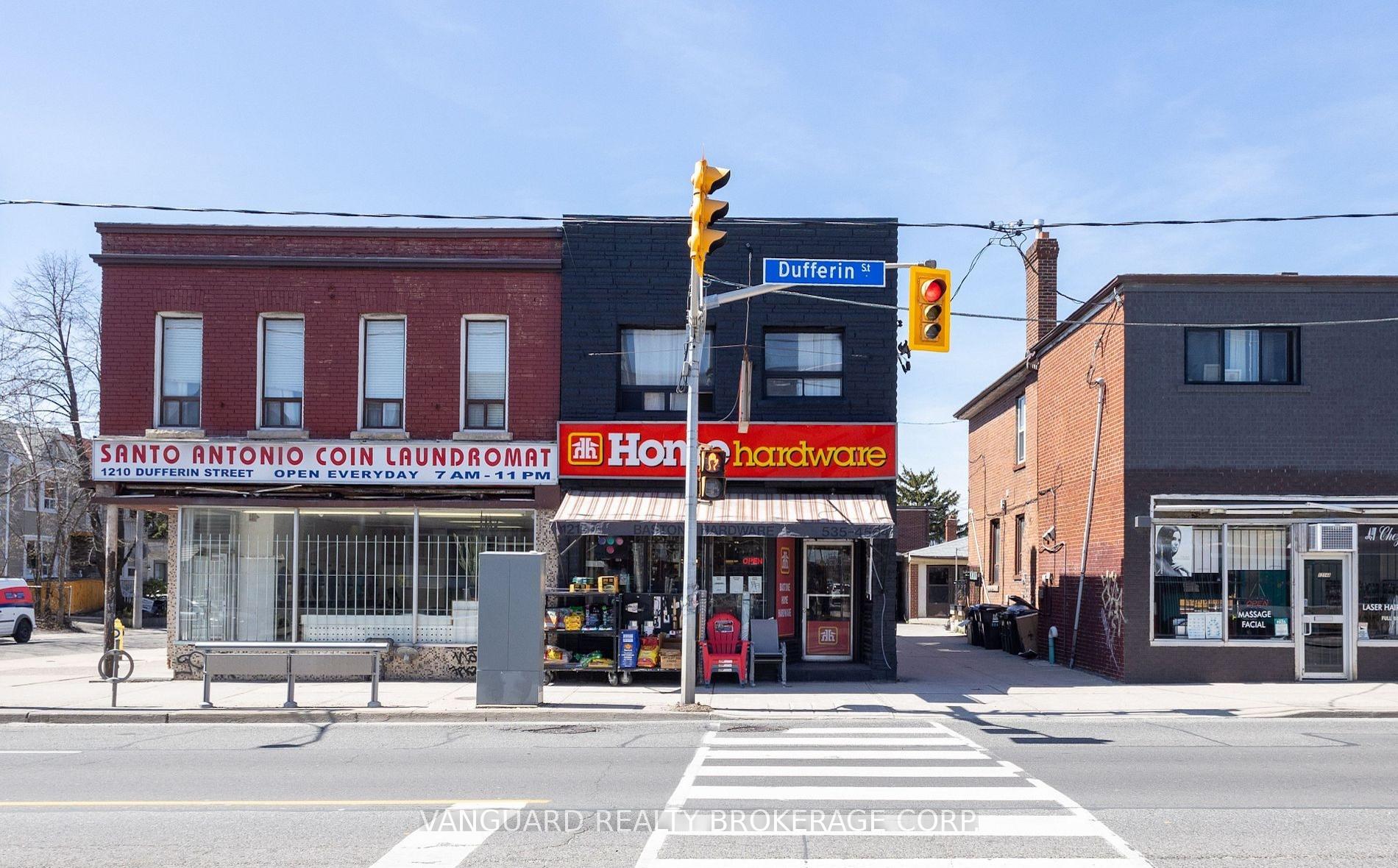 1212 Dufferin Street, Toronto W02, ON M6H 4C1