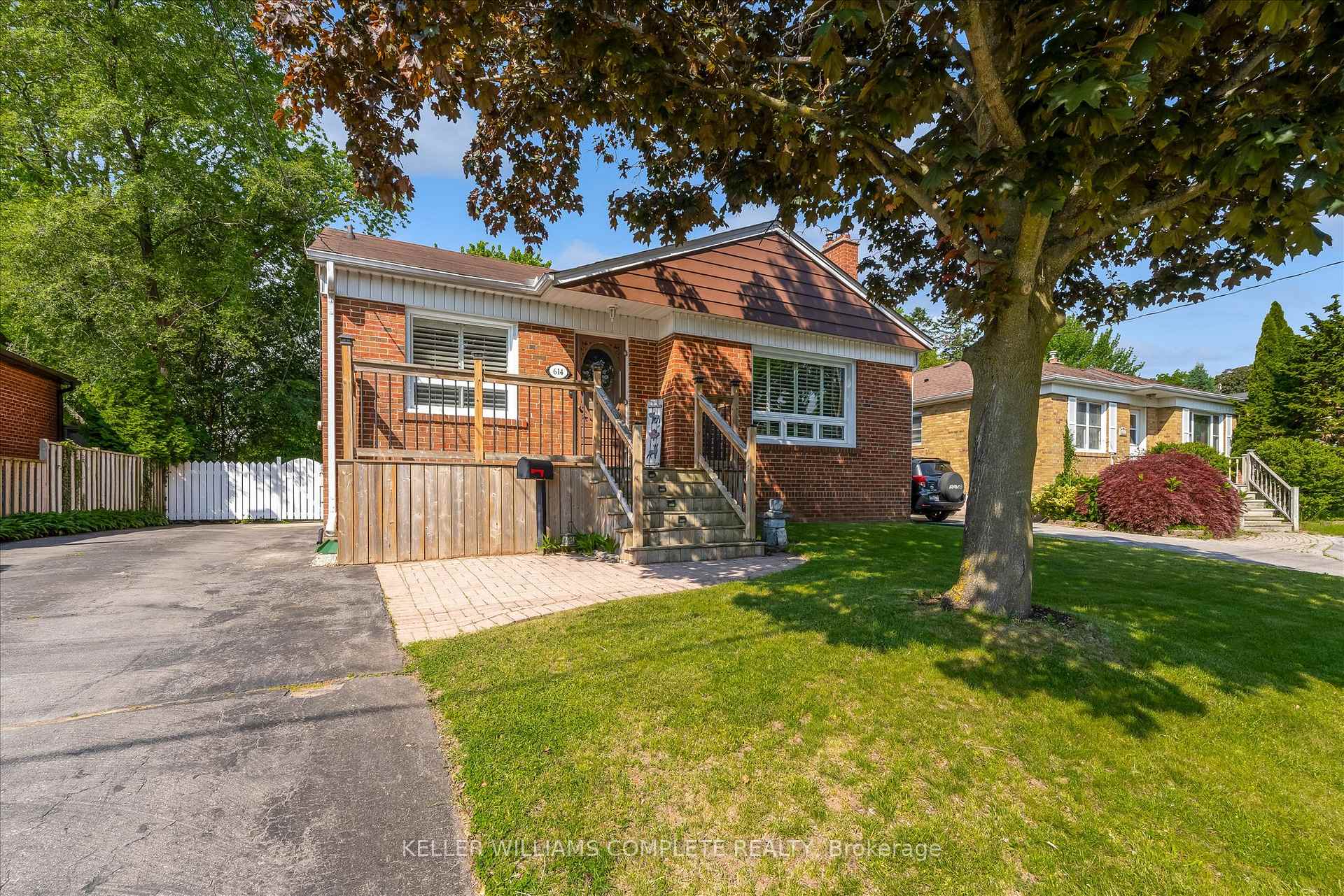 614 DRURY Lane, Burlington, ON L7R 2X6