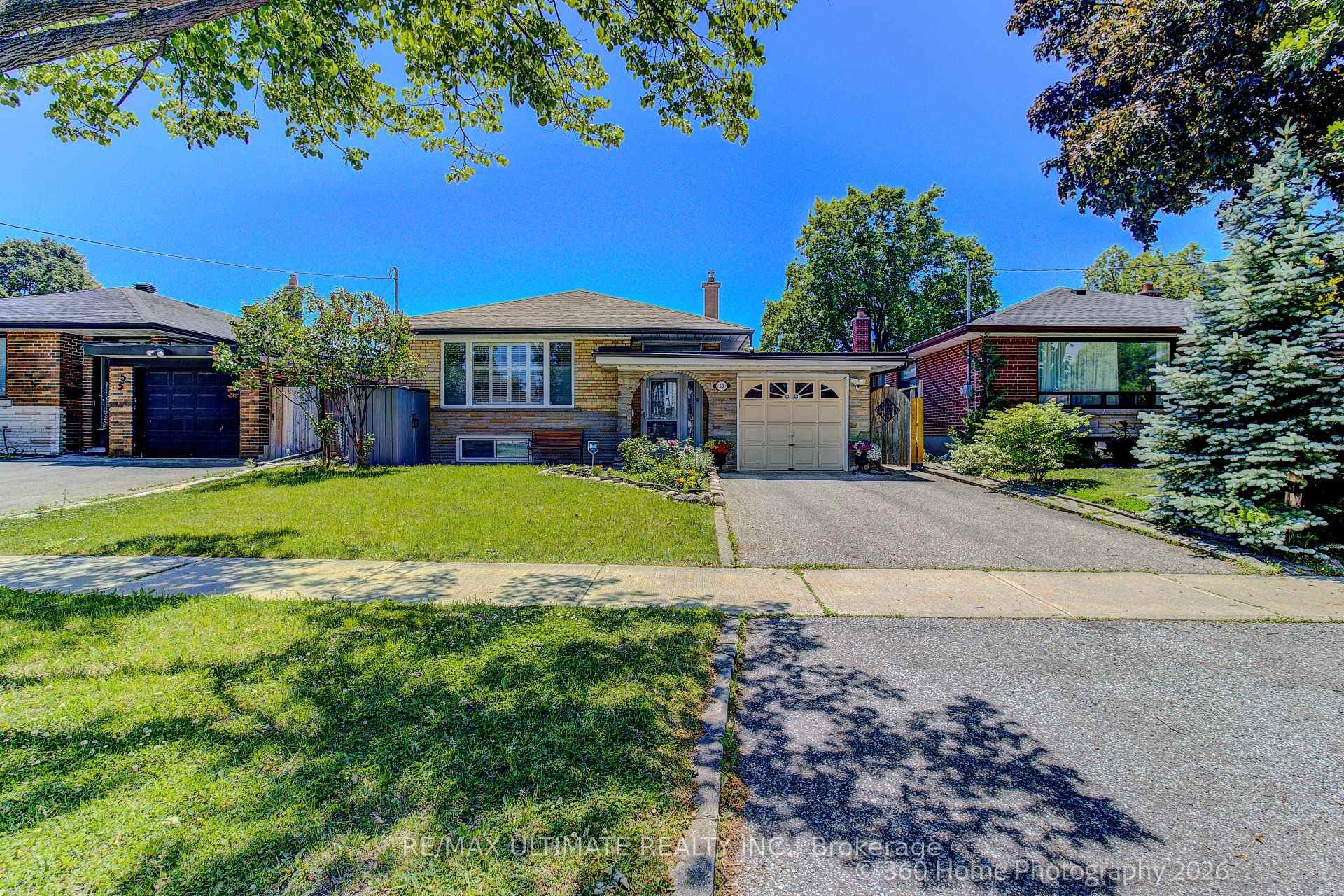 53 Poynter Drive, Toronto W09 — photo 2 of 5