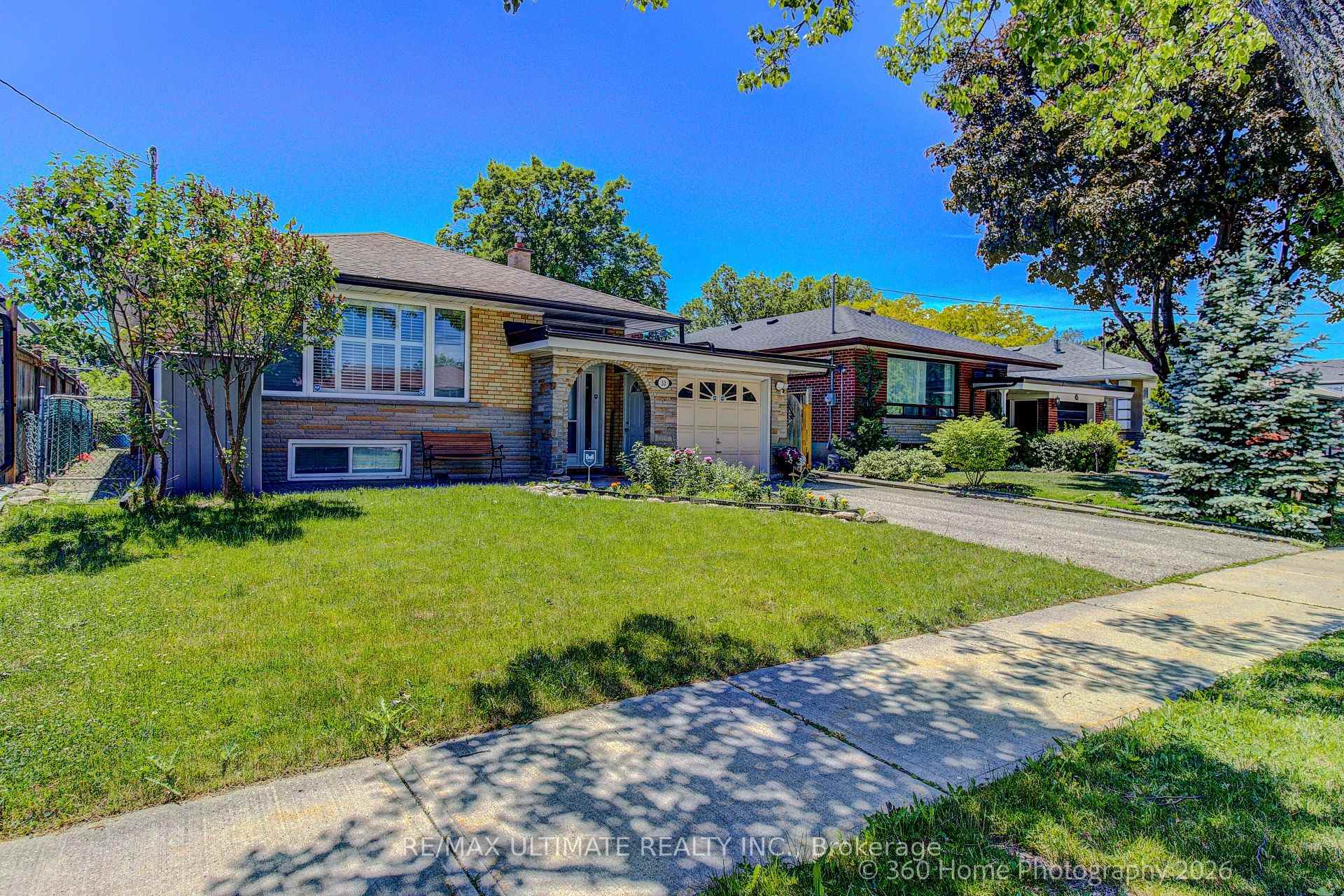 53 Poynter Drive, Toronto W09 — photo 3 of 5