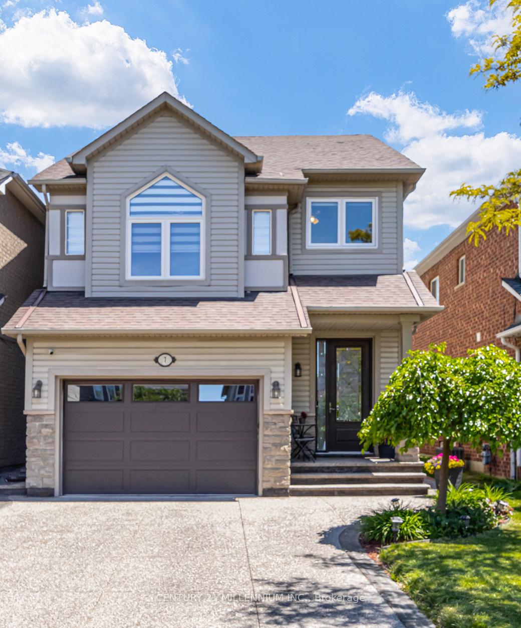 7 Bramoak Crescent, Brampton, ON L7A 1T7