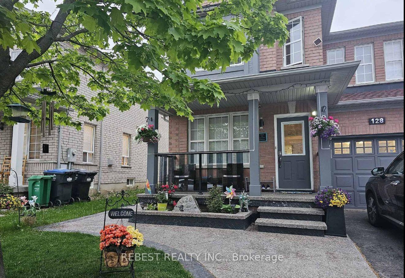 128 Starhill Crescent, Brampton, ON L6R 2P9