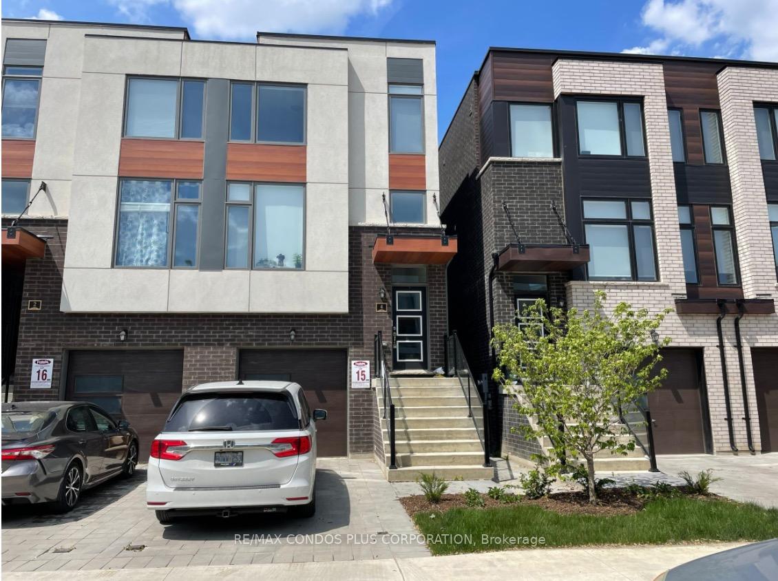 4 Wild Rose Gardens Lower, Toronto W04, ON M6L 0A5