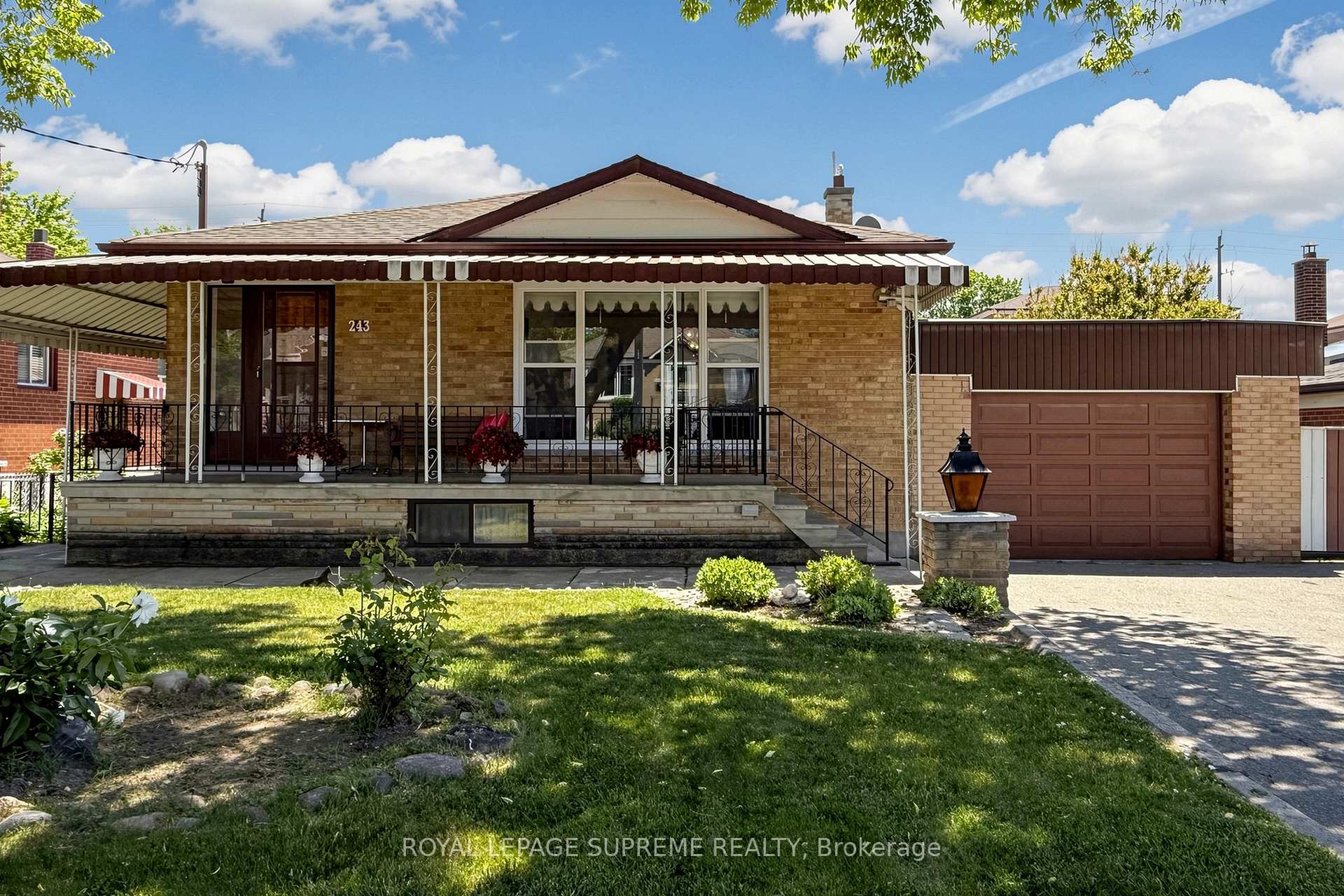 243 Epsom Downs Drive, Toronto W05, ON M3M 1T3