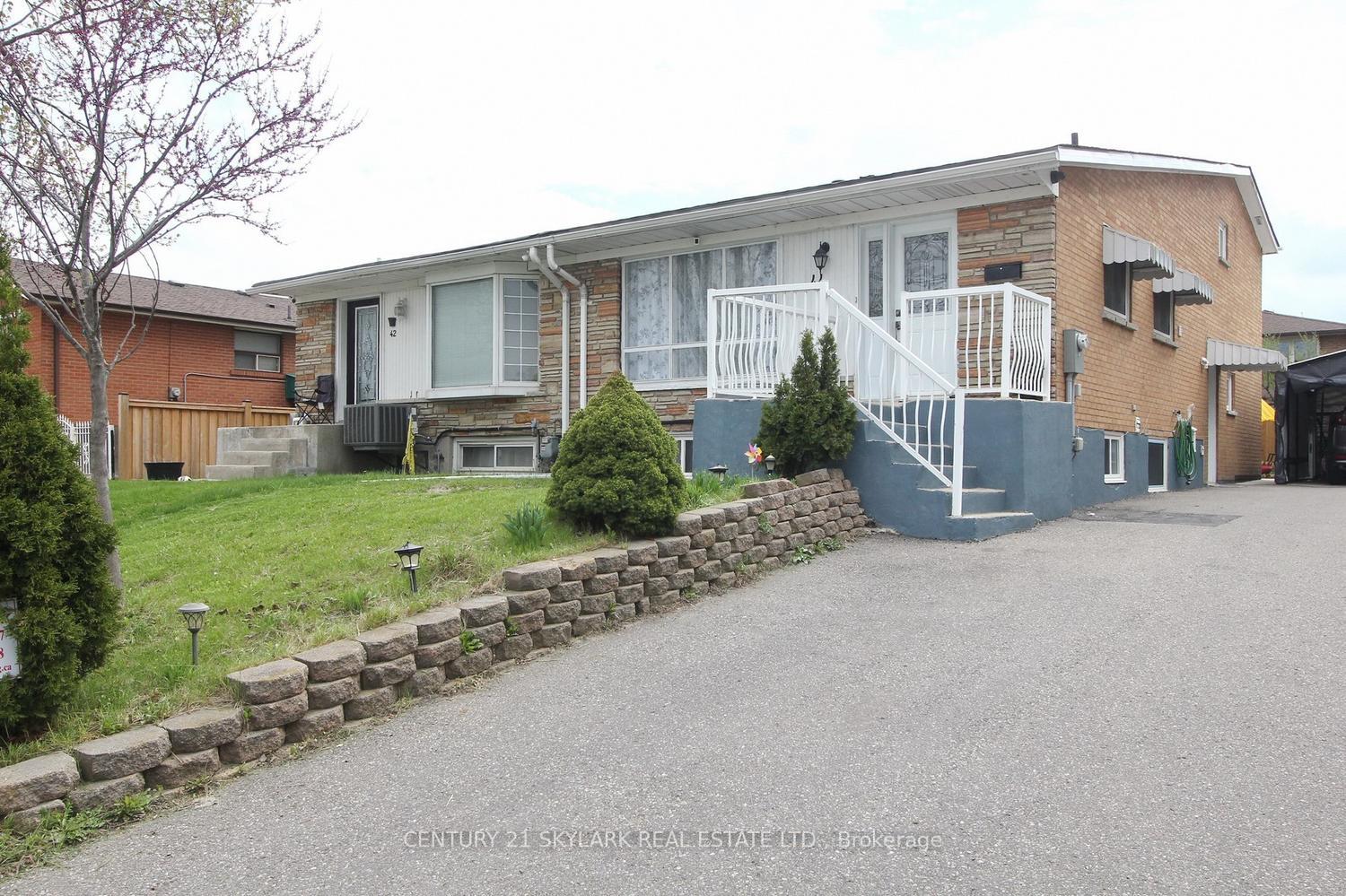 44 Sharon Court, Brampton, ON L6W 3B7