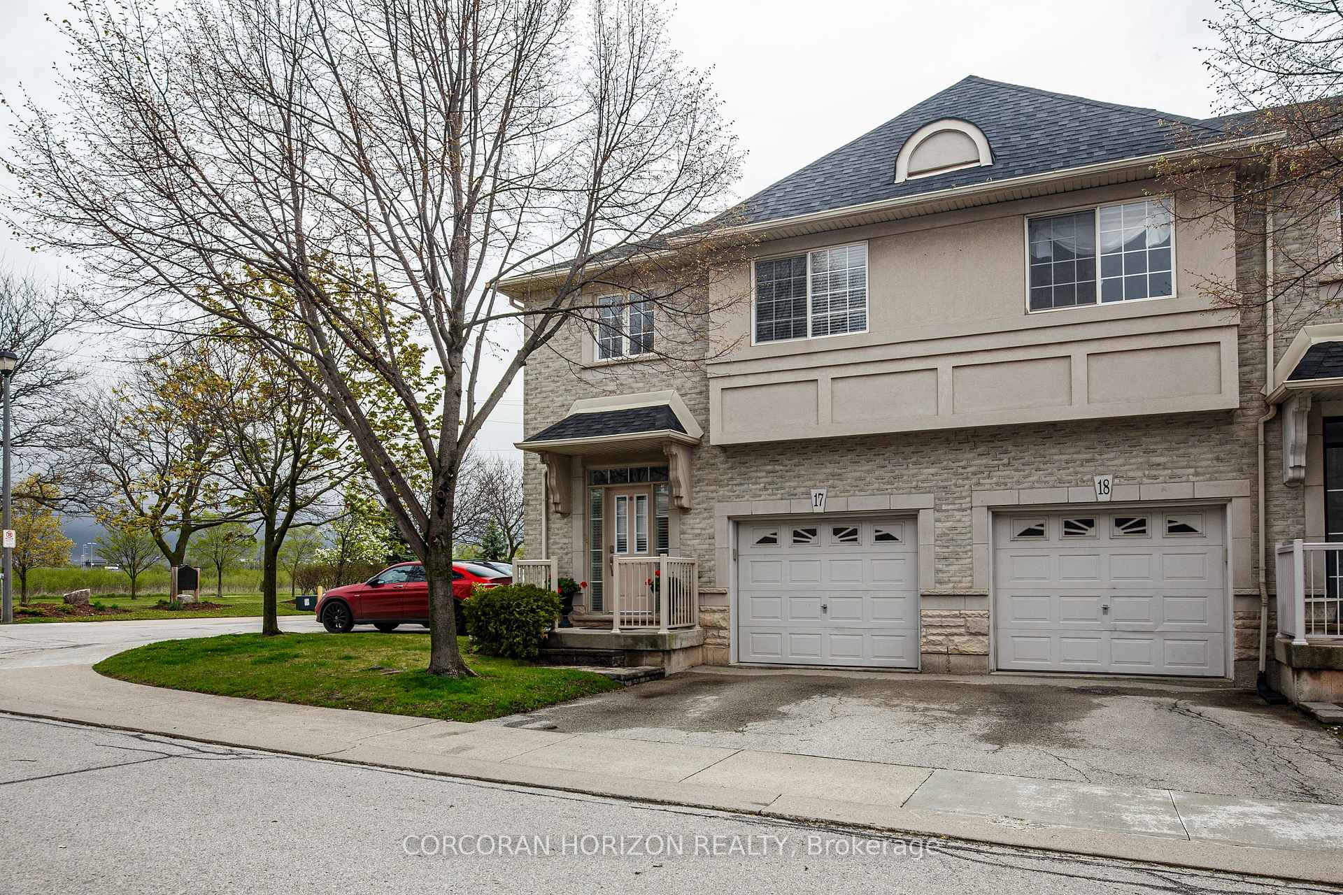 5080 Fairview Street 17, Burlington, ON L7L 7E9