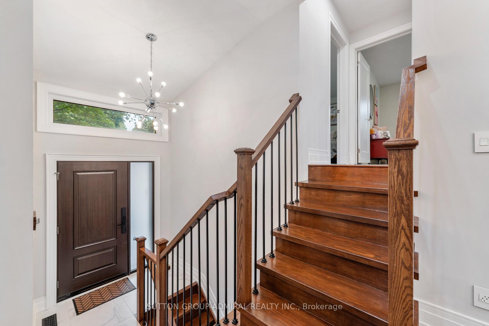 41 Waterford Drive, Toronto W09 — photo 2 of 5