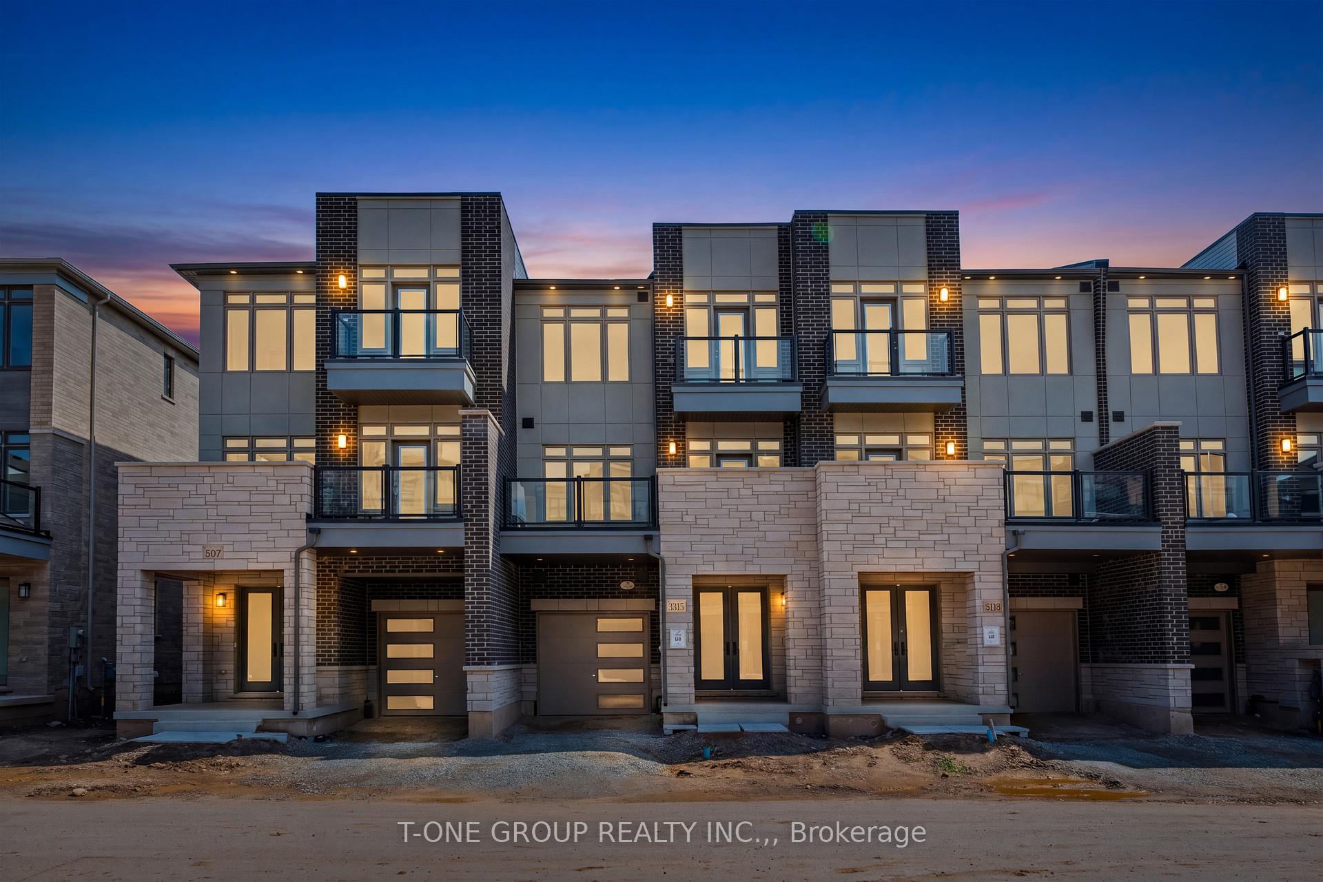 3315 Azam Way, Oakville, ON L6M 5S2