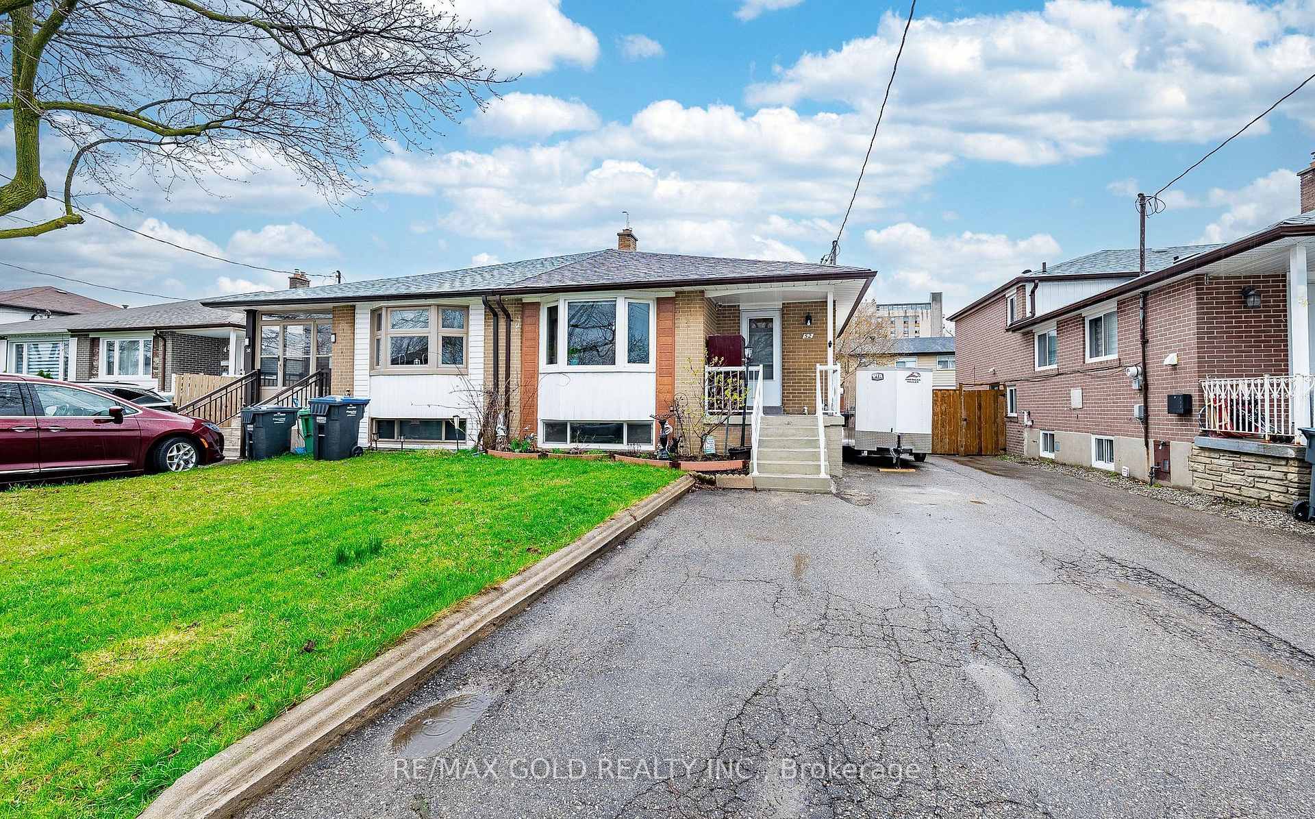 52 Garfield Crescent, Brampton, ON L6V 1V8