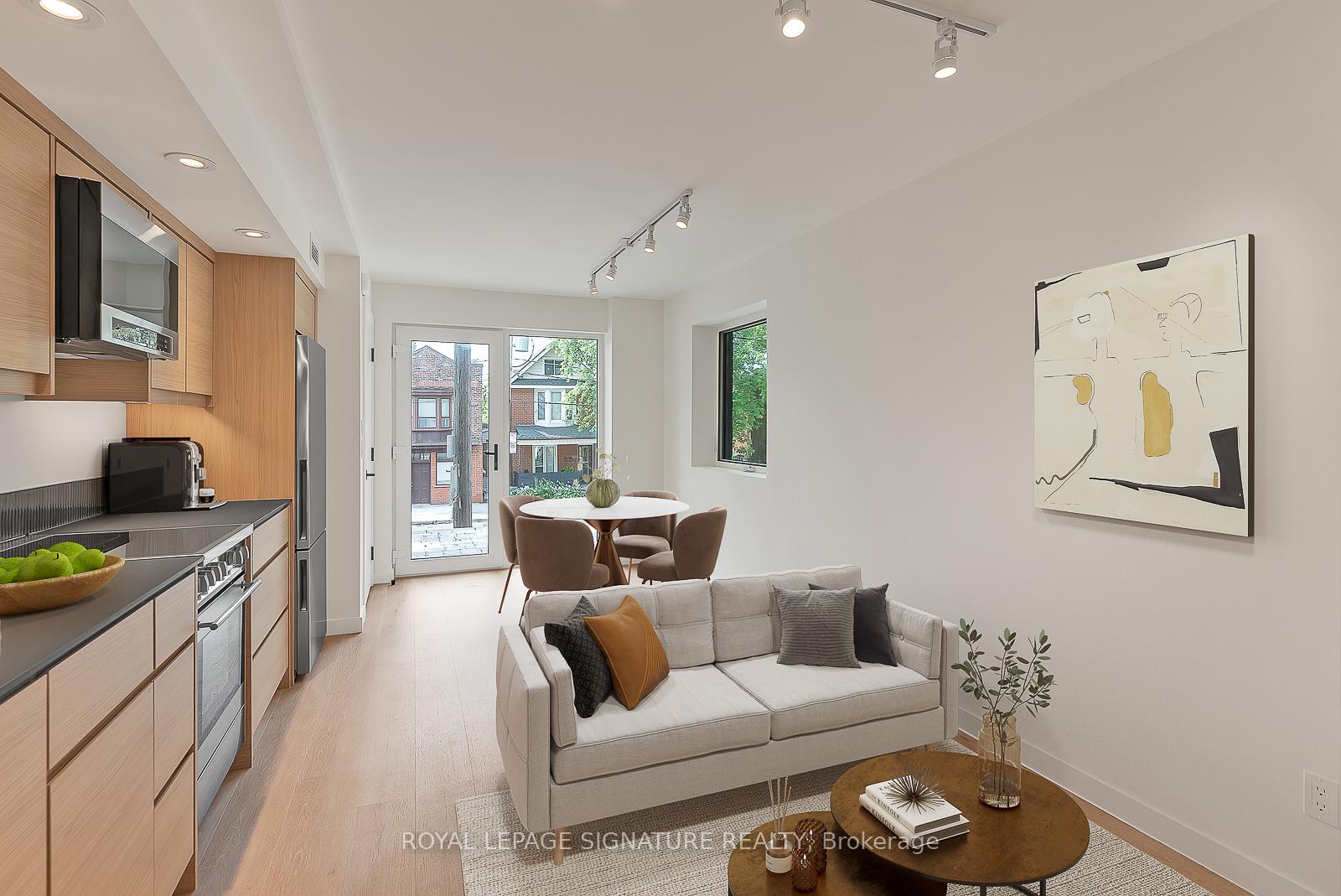 1254 Davenport Road 1, Toronto W03, ON M6H 2G9