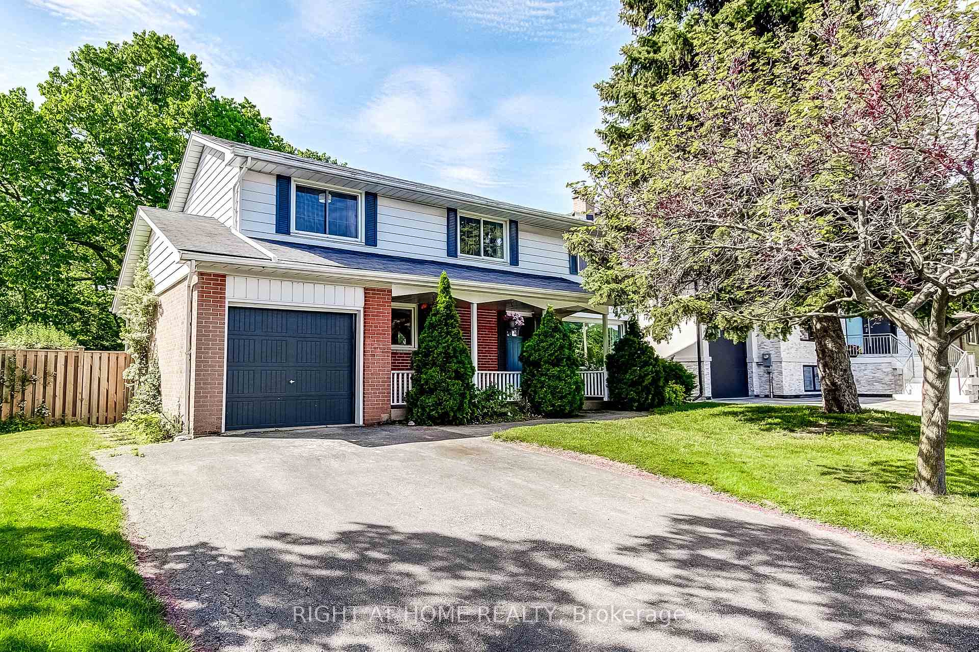 75 Ridge Drive, Oakville, ON L6H 1B7