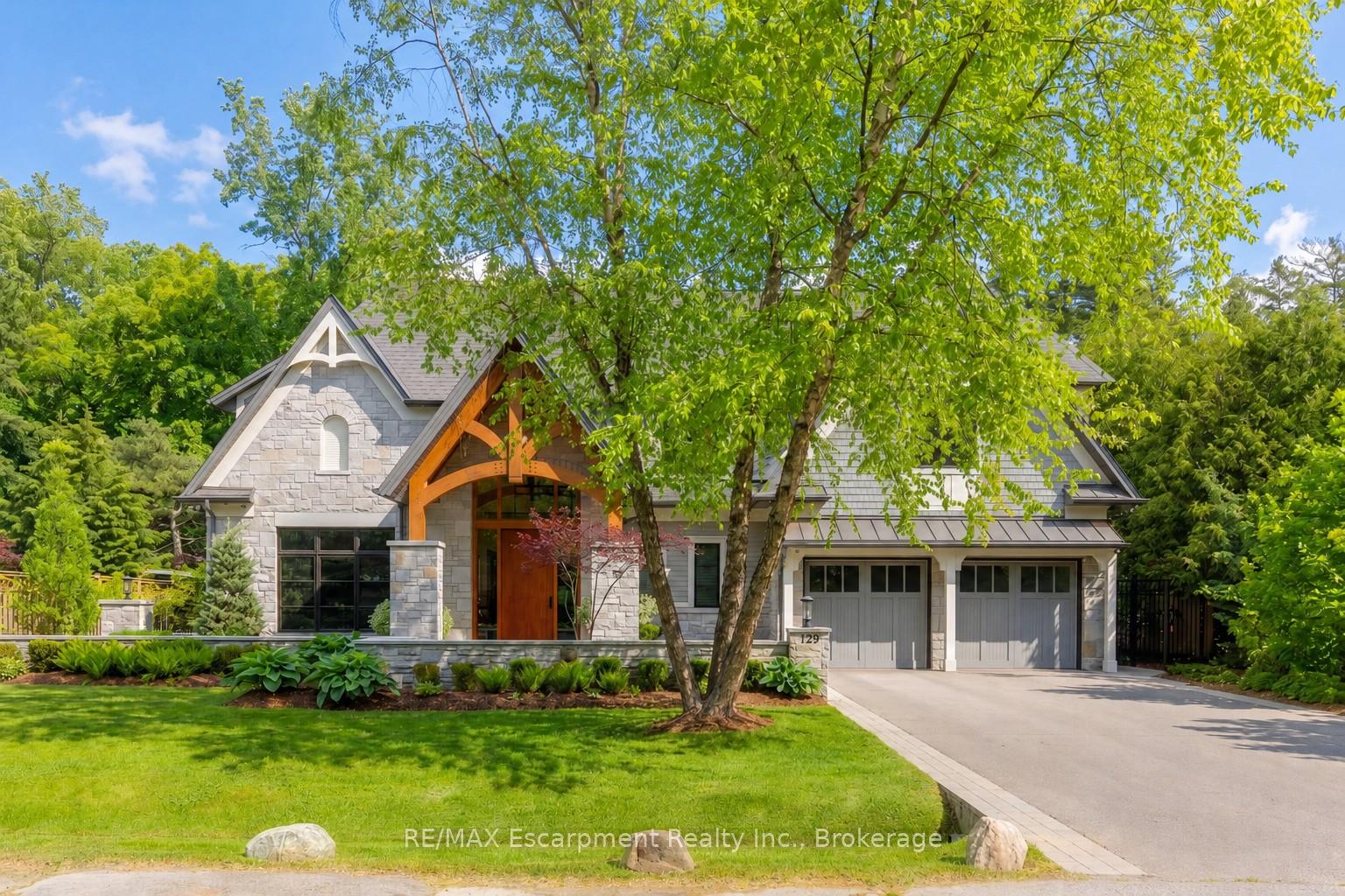 129 WOLFDALE Avenue, Oakville, ON L6L 4R9