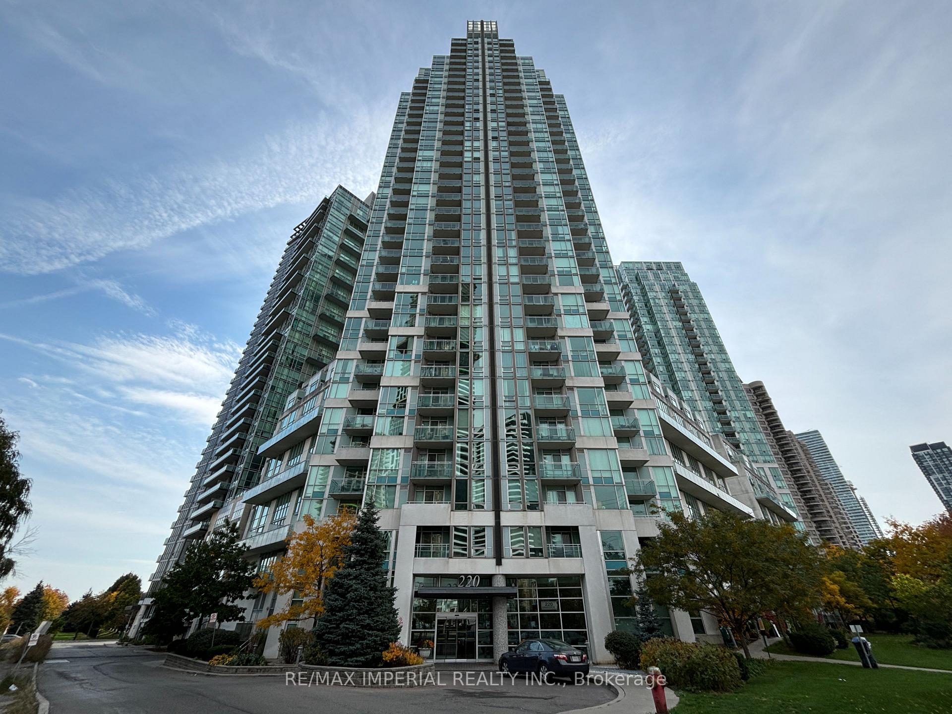 220 Burnhamthorpe Street W 2110, Mississauga, ON L5B 4N4