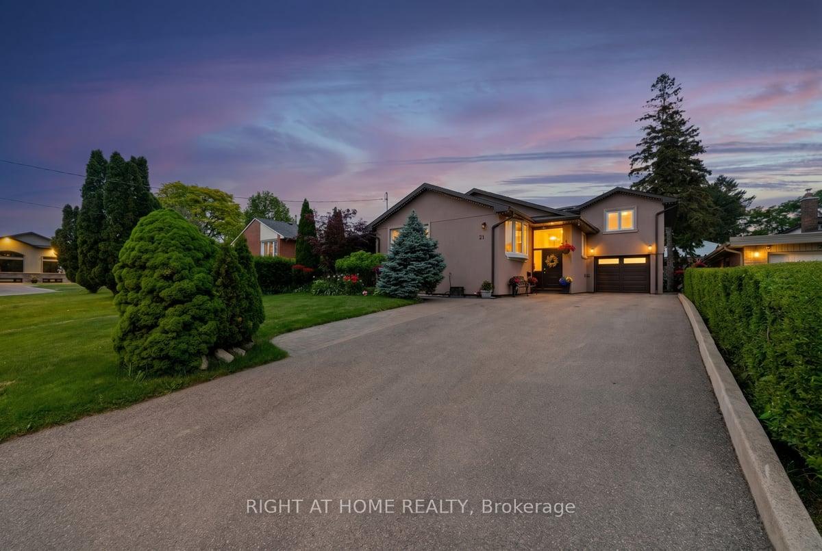 21 Warbeck Place, Toronto W09, ON M9R 3C2 — Toronto W09, Ontario