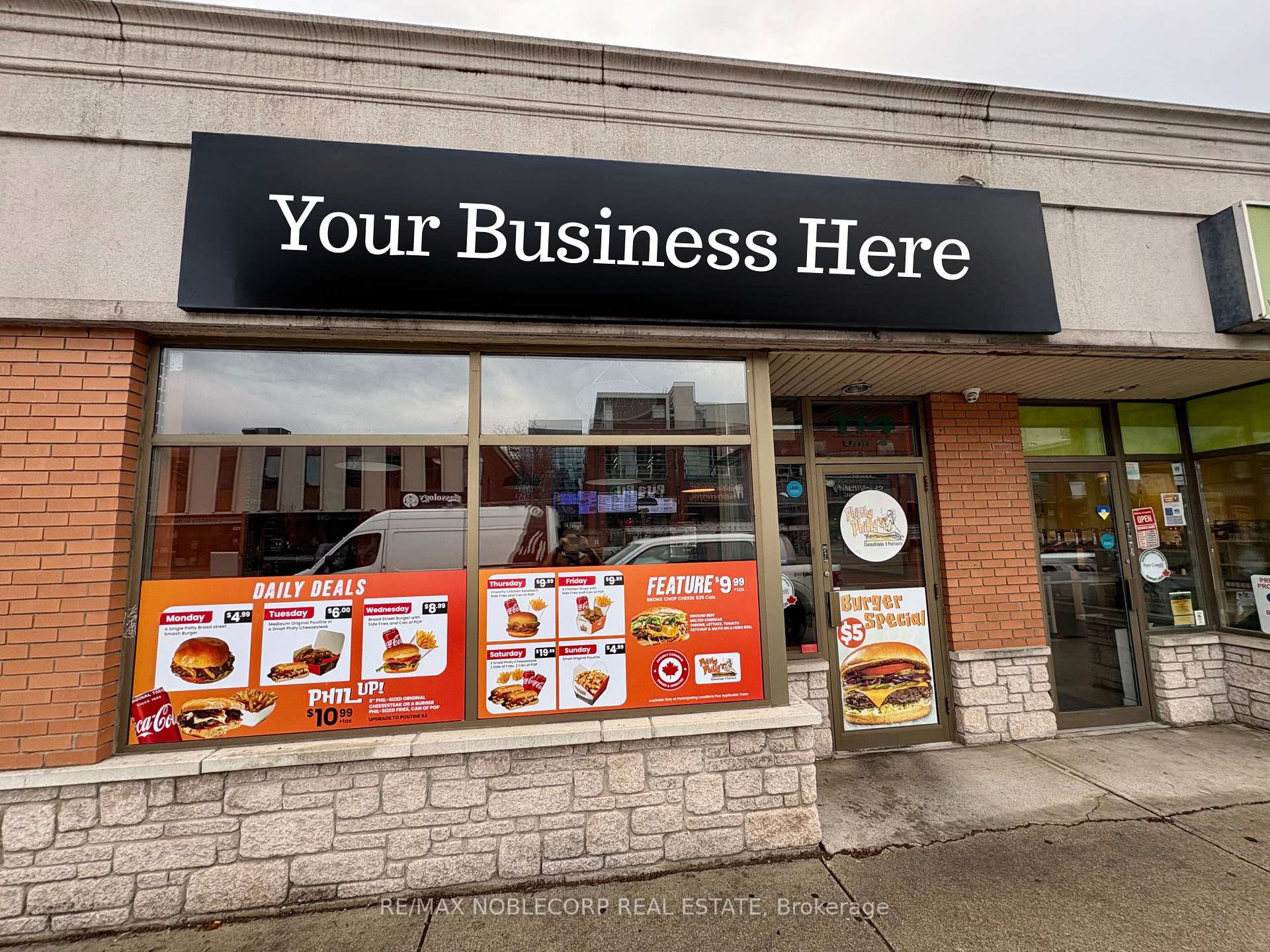 114 Lakeshore Road E 4, Mississauga, ON L5G 1C9
