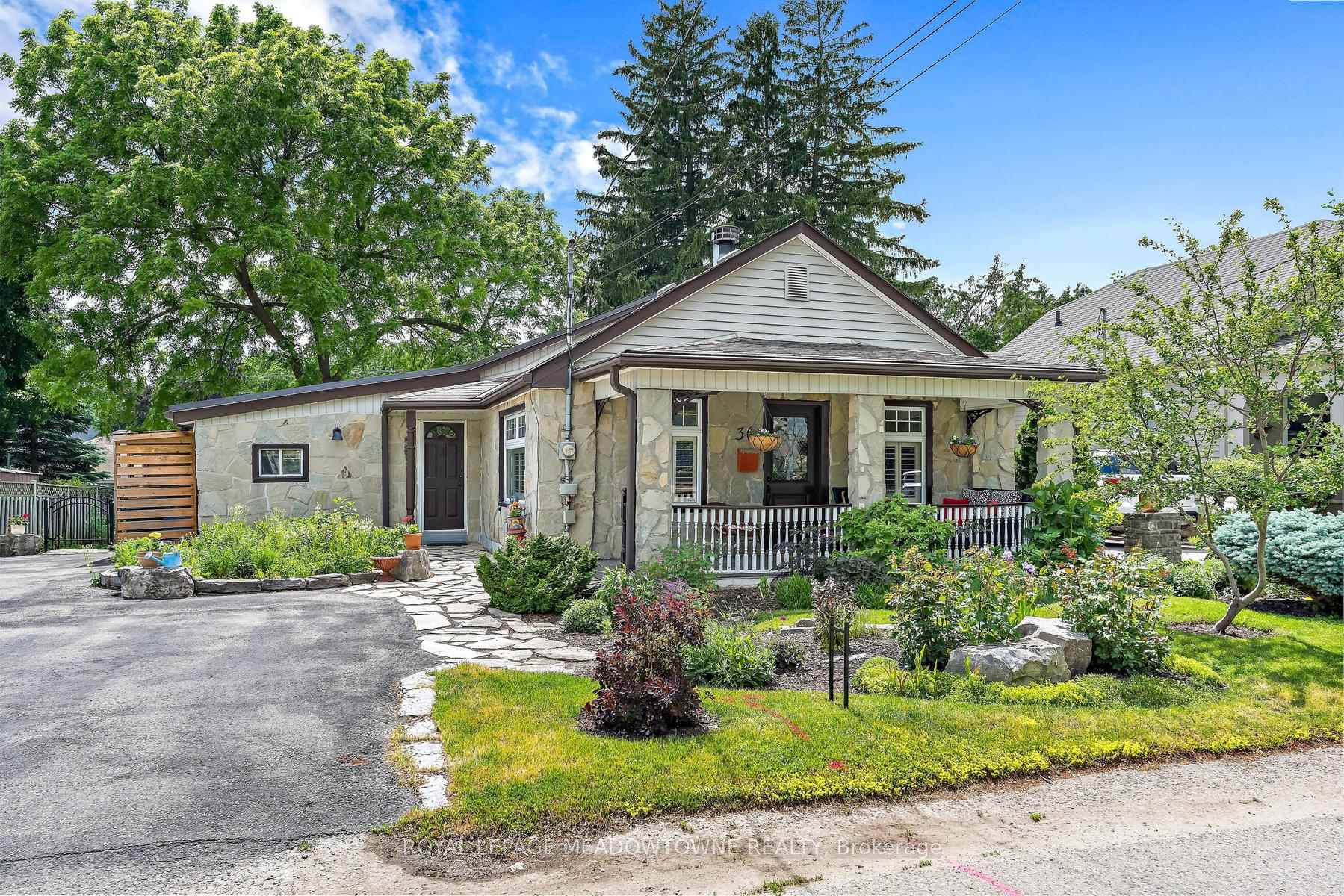 30 Victoria Street, Halton Hills, ON L7G 3N6