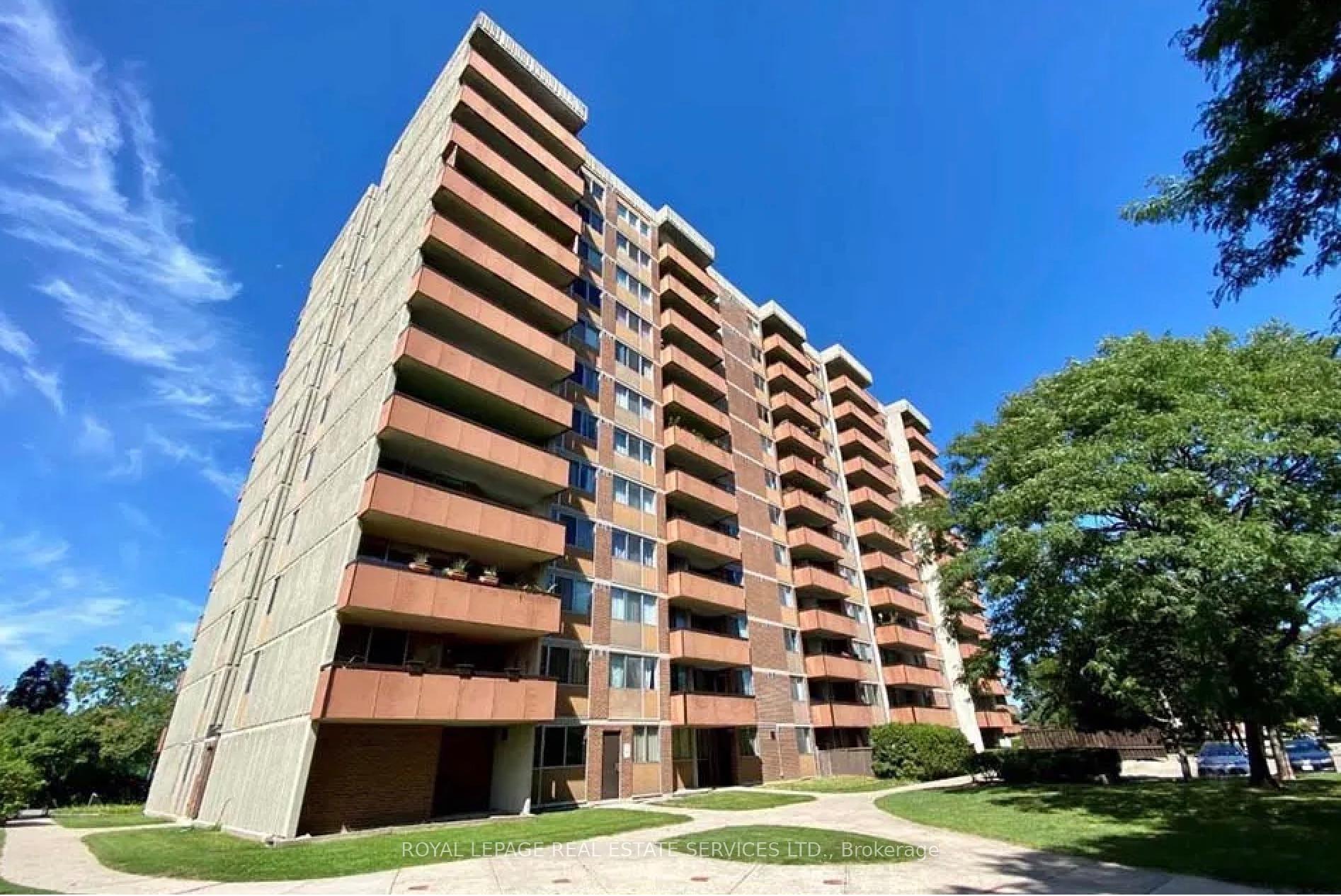 165 La Rose Avenue 301, Toronto W09, ON M9P 3S9 — Toronto W09, Ontario