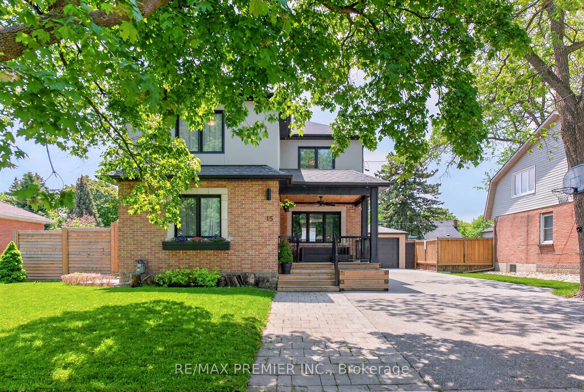 15 Fern Street, Brampton, ON L6Y 1X3