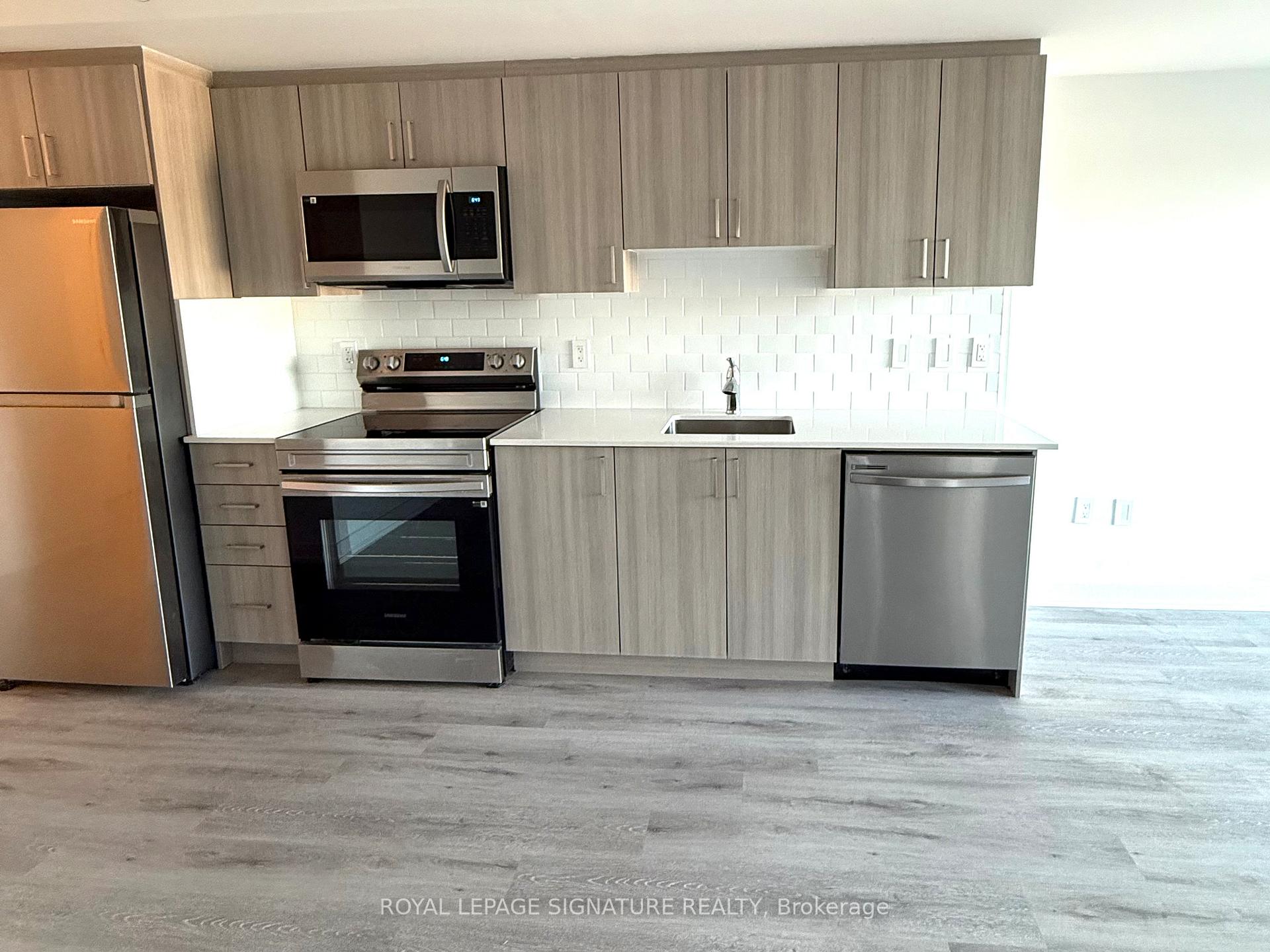 556 Marlee Avenue 321, Toronto W04, ON M6B 0B1