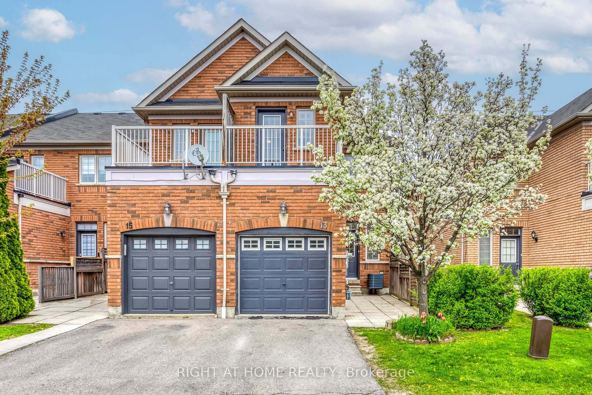 1015 Galesway Boulevard 13, Mississauga, ON L5V 0A8