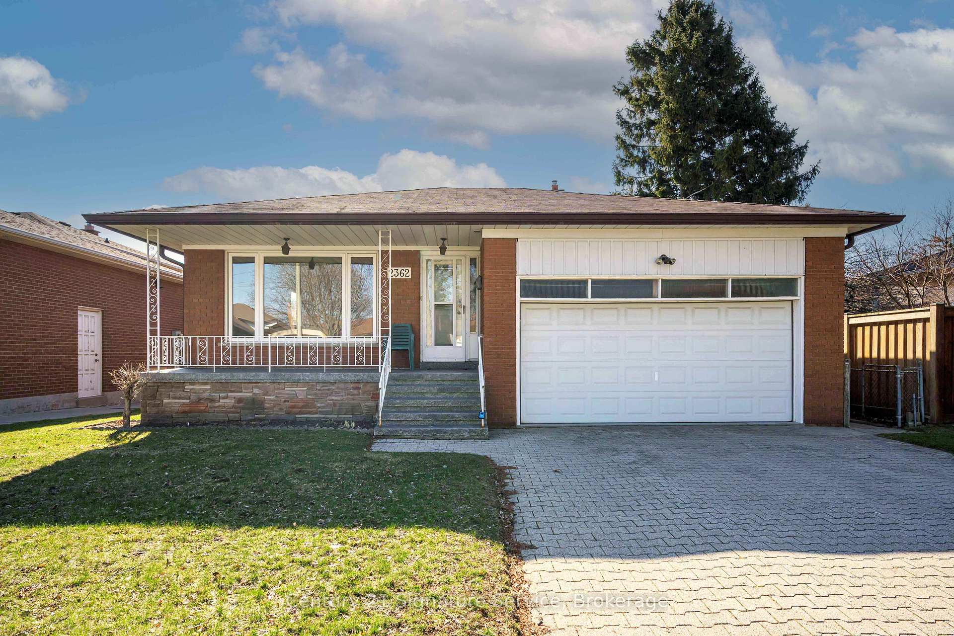 2362 Denise Road, Mississauga, ON L4X 1J4
