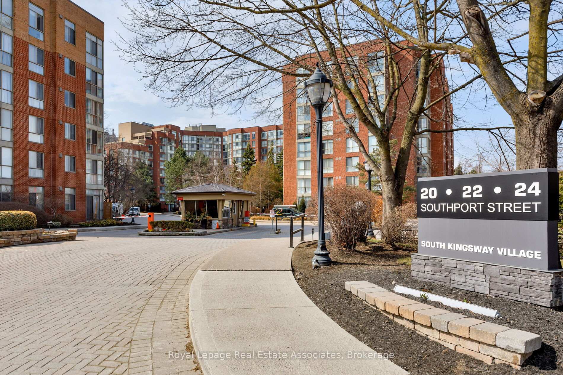 24 Southport Street 349, Toronto W01, ON M6S 4Z1