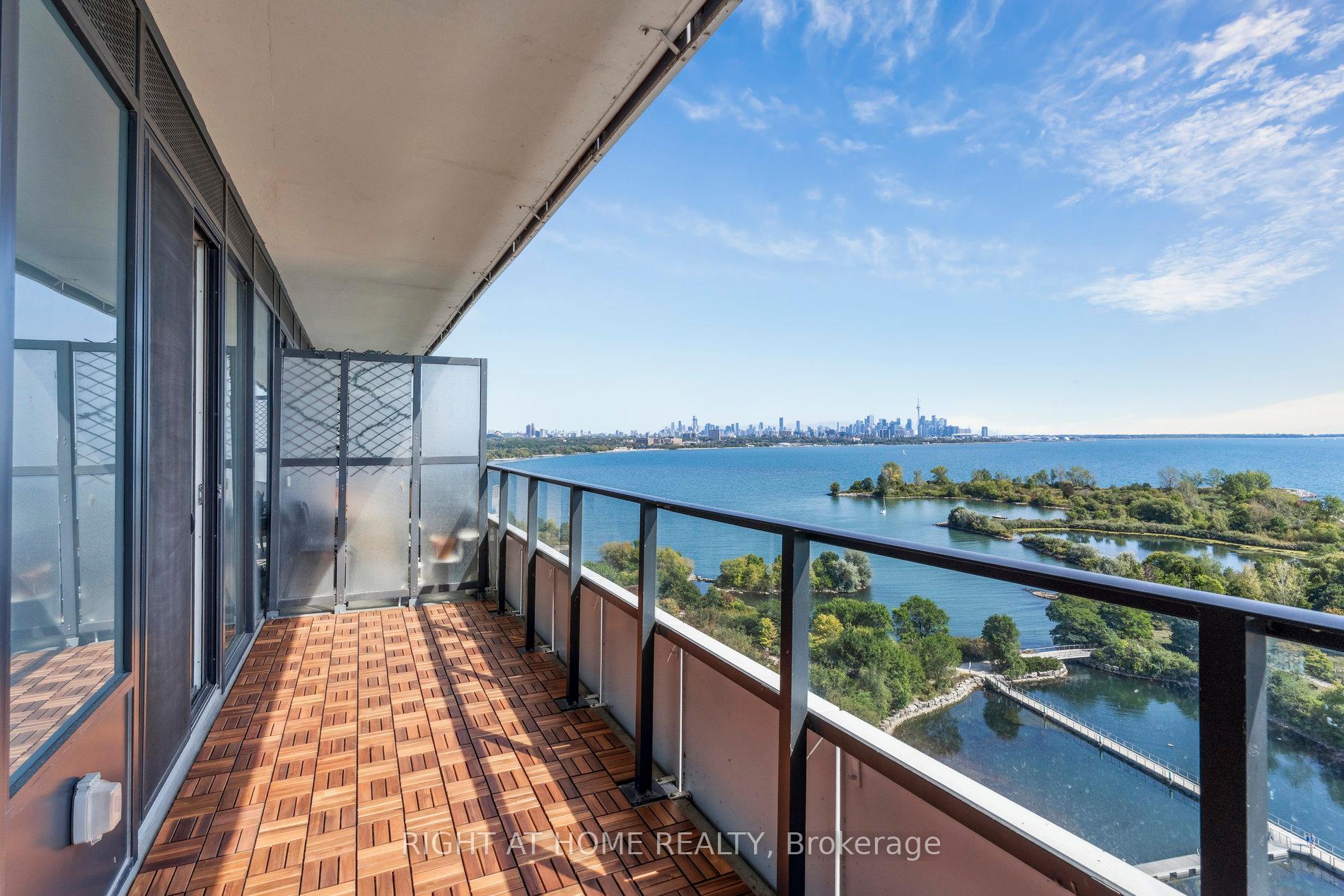 20 Shore Breeze Drive 1409, Toronto W06, ON M8V 0C7