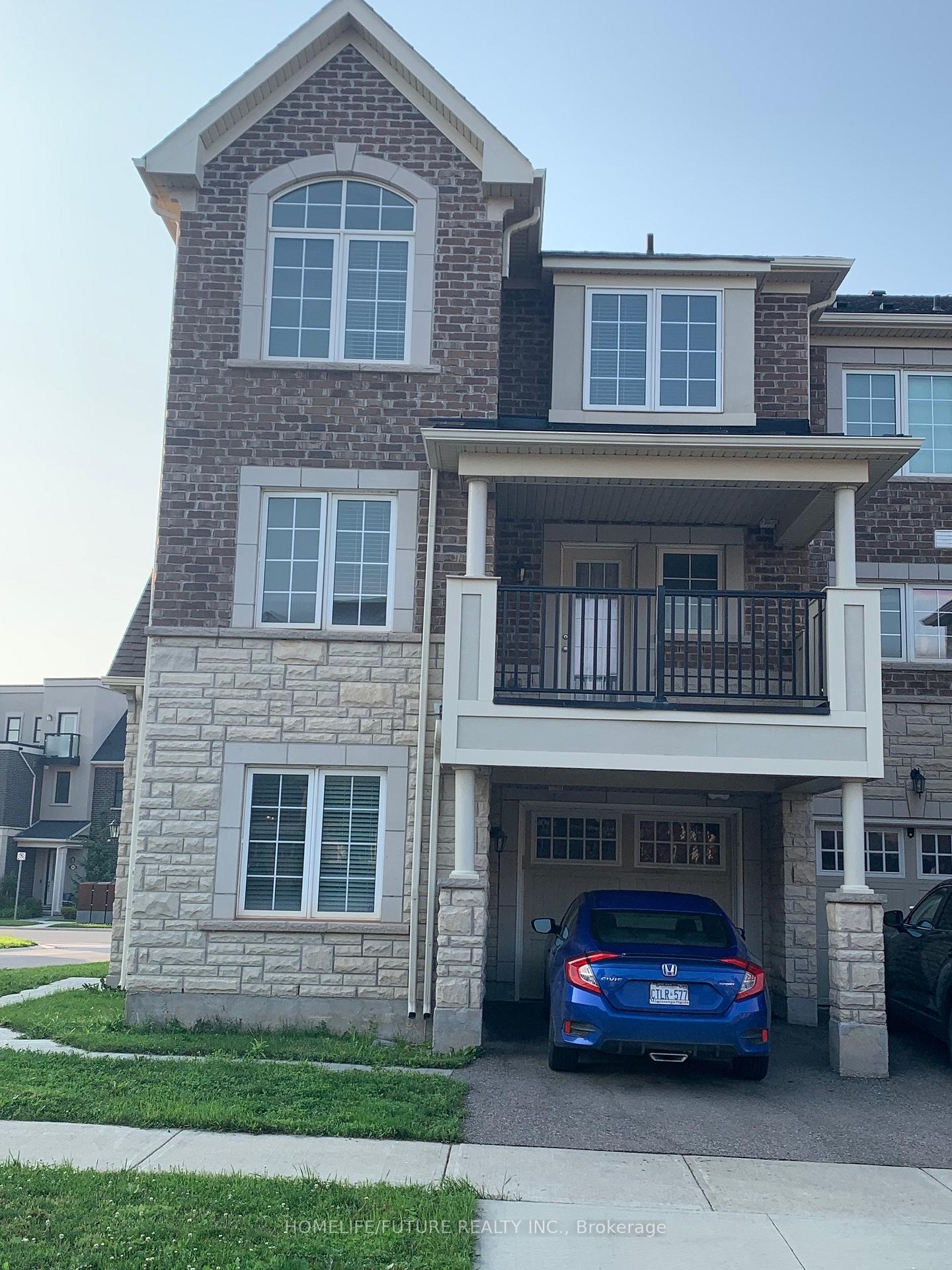 208 Sarah Cline Drive, Oakville, ON L6M 0T8