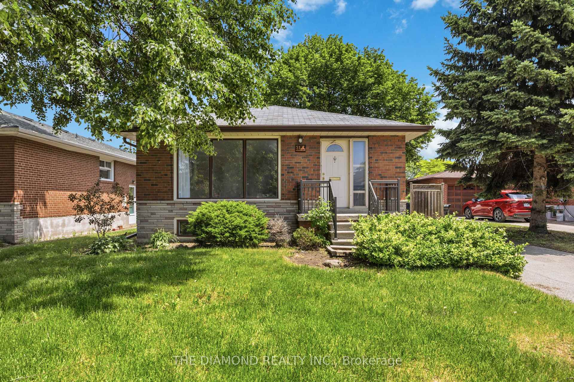 21 Jardine Place, Toronto W09, ON M9R 2B8 — Toronto W09, Ontario