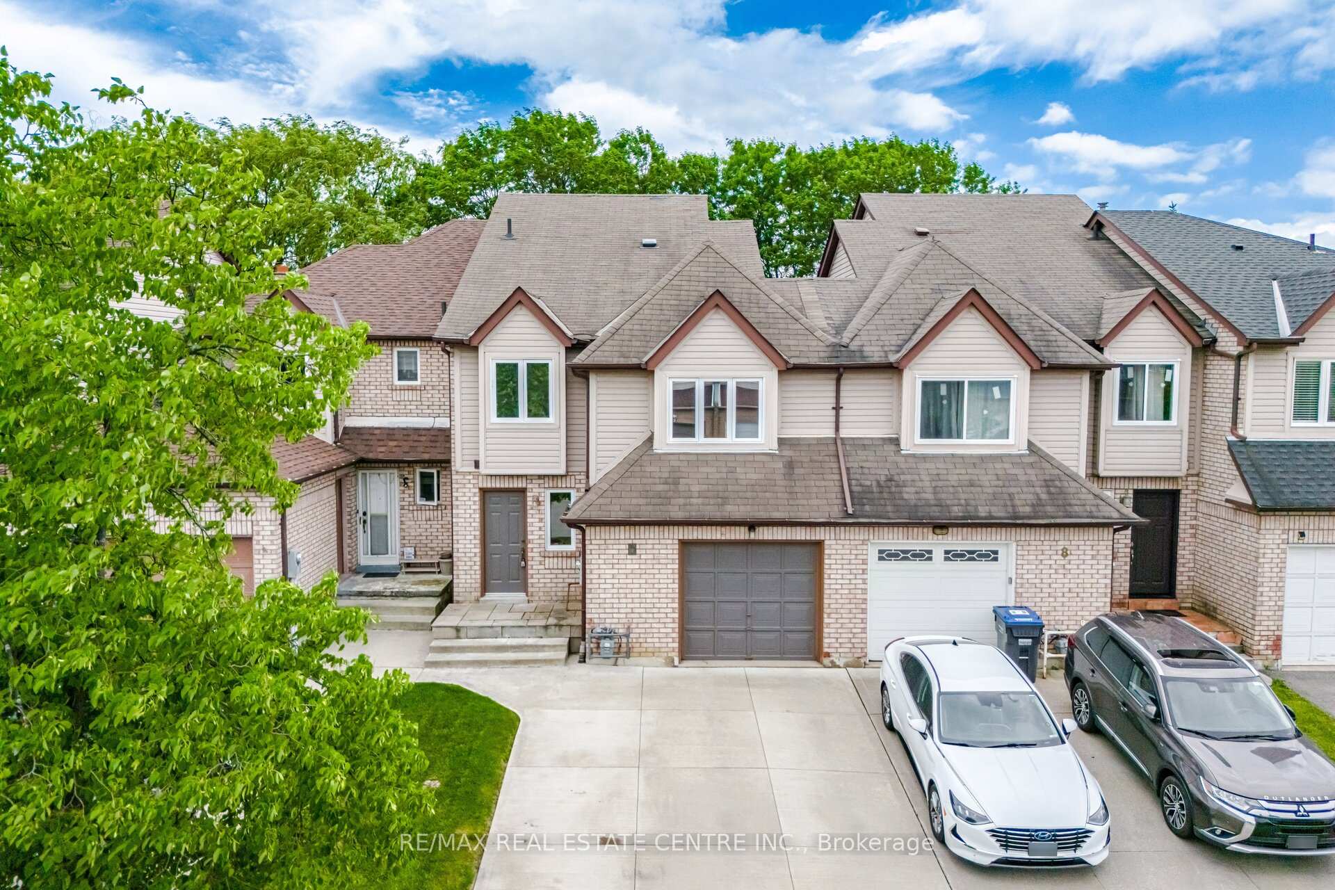 6 Ashbrook Way, Brampton, ON L6Y 4R5