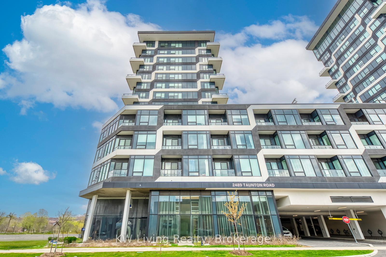 2489 Taunton Road 711, Oakville, ON L6H 3R9