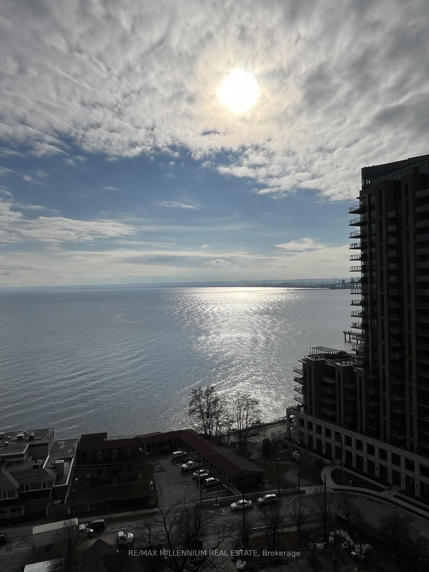 370 Martha Street 1608, Burlington, ON L7R 0G9