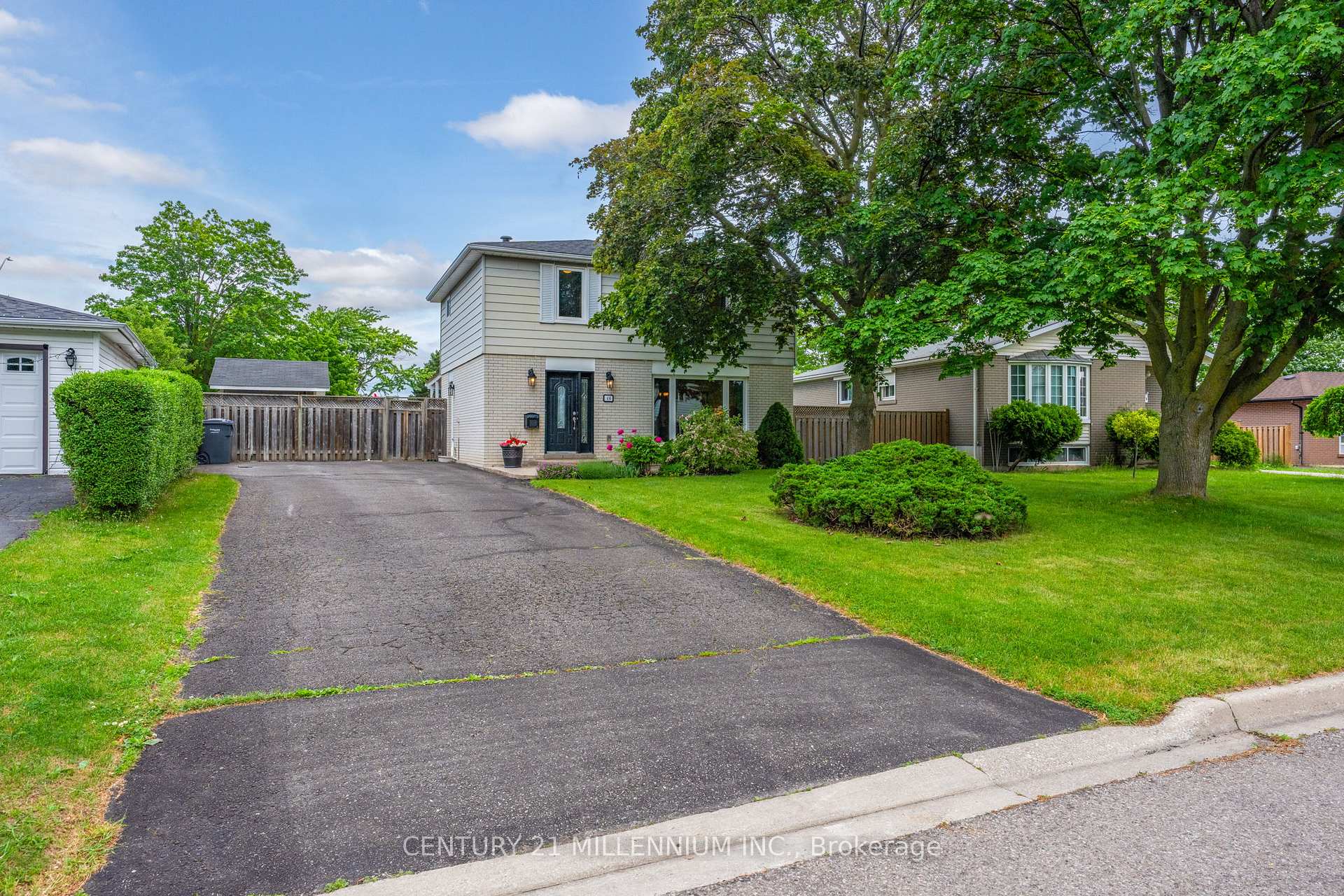 46 Dunblaine Crescent, Brampton, ON L6T 3H2