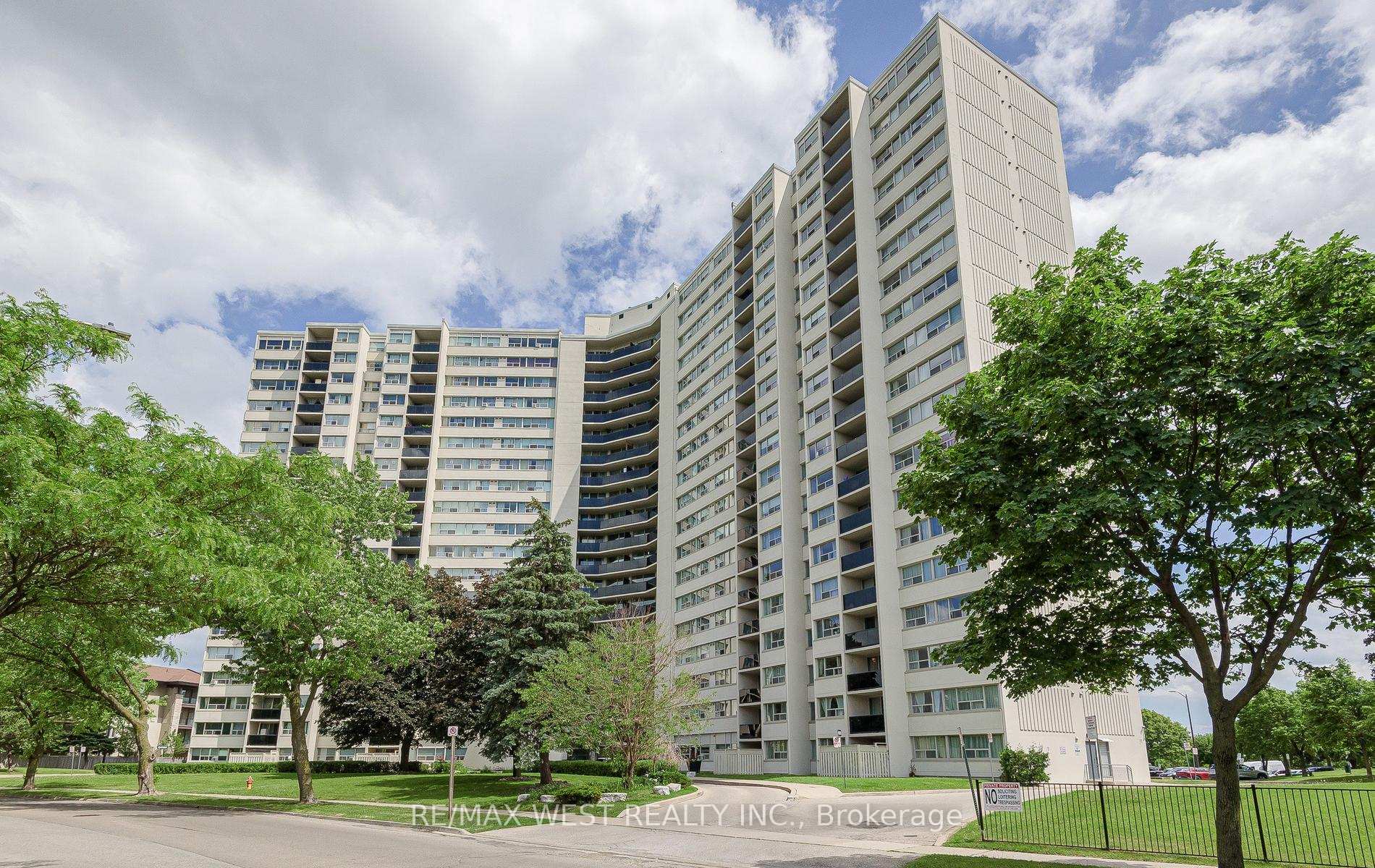 530 Lolita Gardens NE 1407, Mississauga, ON L5A 3T2