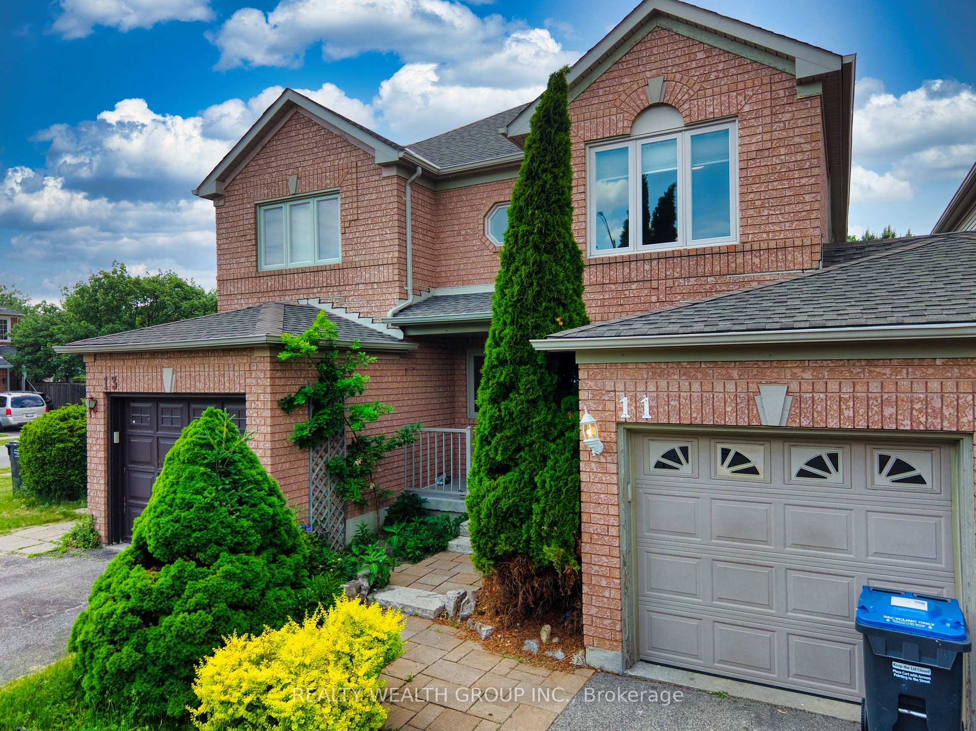 11 Birchcliffe Drive, Brampton, ON L6Z 4T3