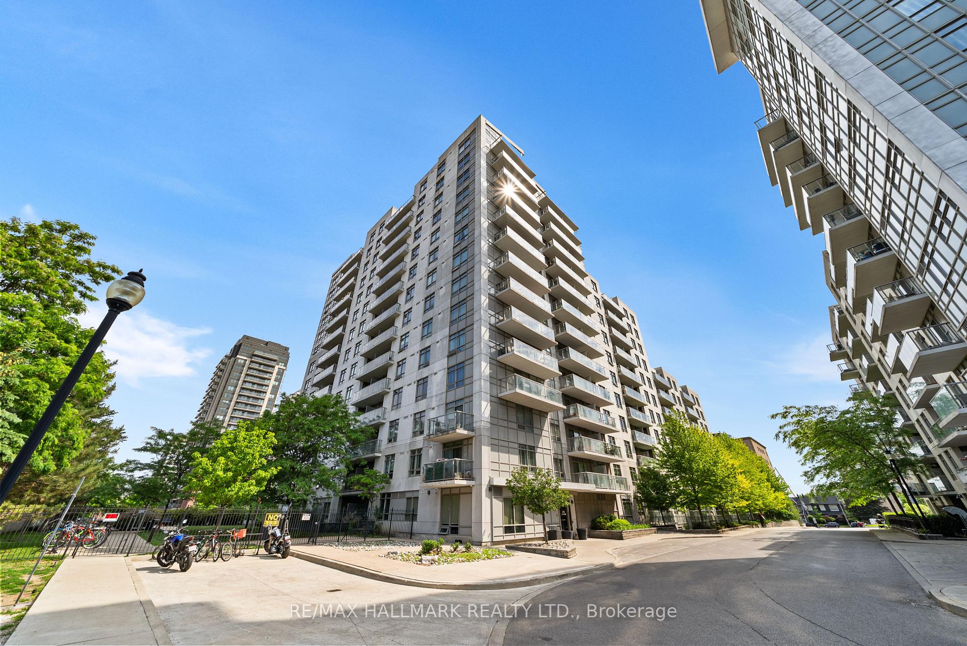816 Lansdowne Avenue 103, Toronto W02, ON M6H 4K6