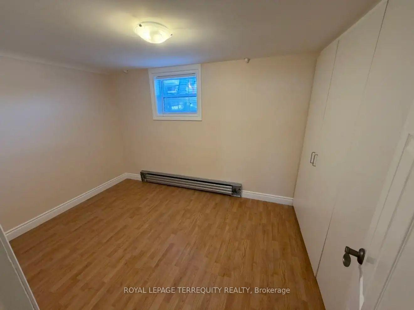 1564 The Queensway Way, Toronto W08, ON M8Z 1T5