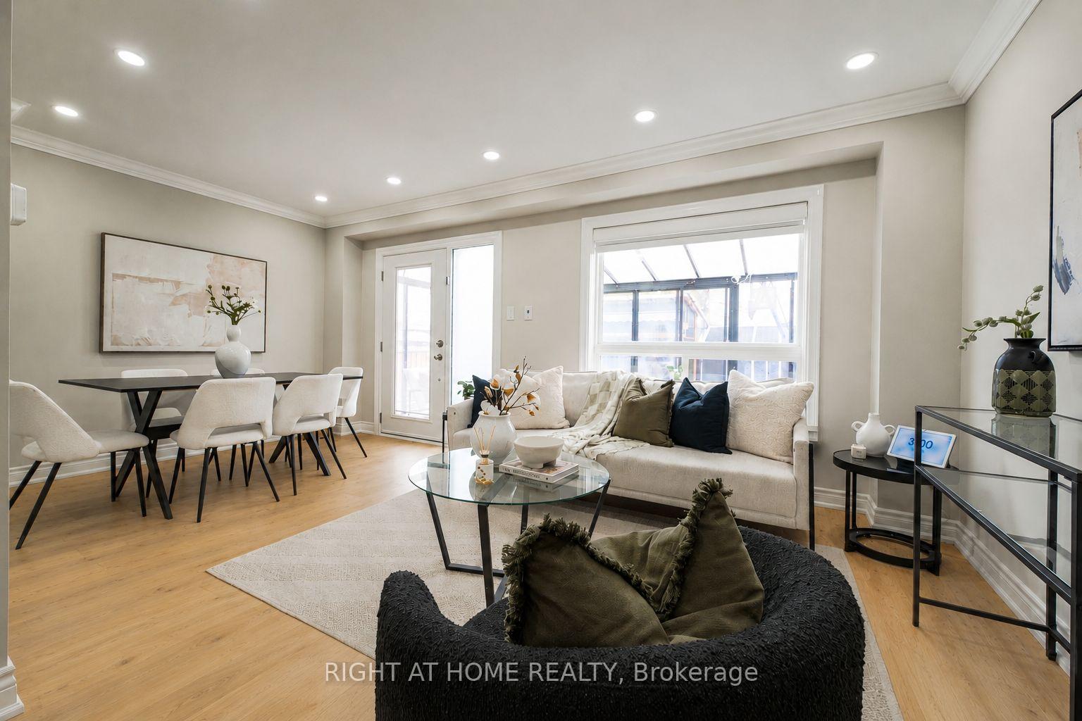3305 Burdock Place, Mississauga, ON L5A 4B7