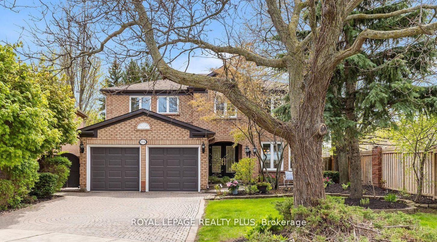 1504 Tanner Court, Oakville, ON L6M 2Z3
