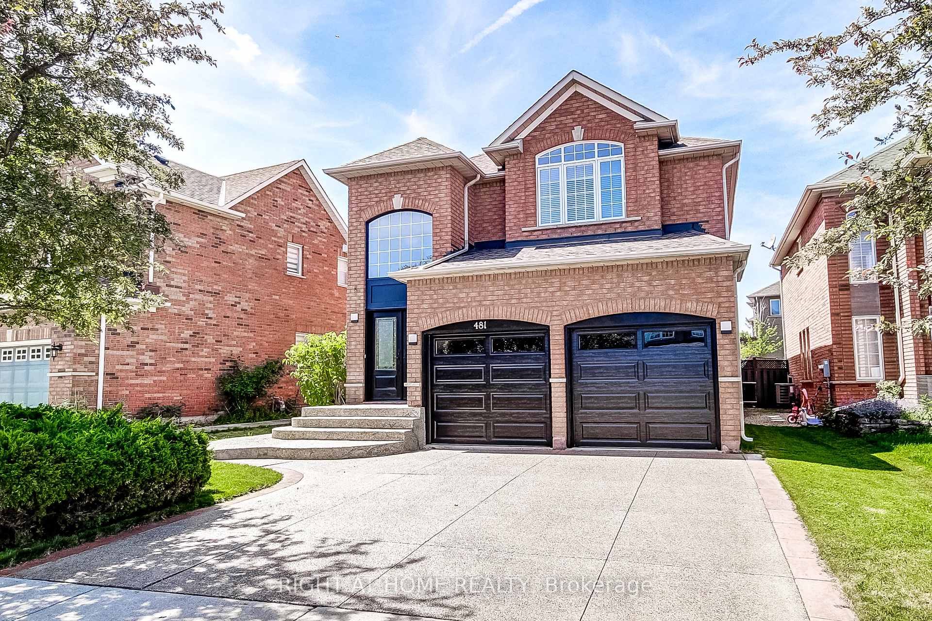 481 Heath Street, Oakville, ON L6H 6N8