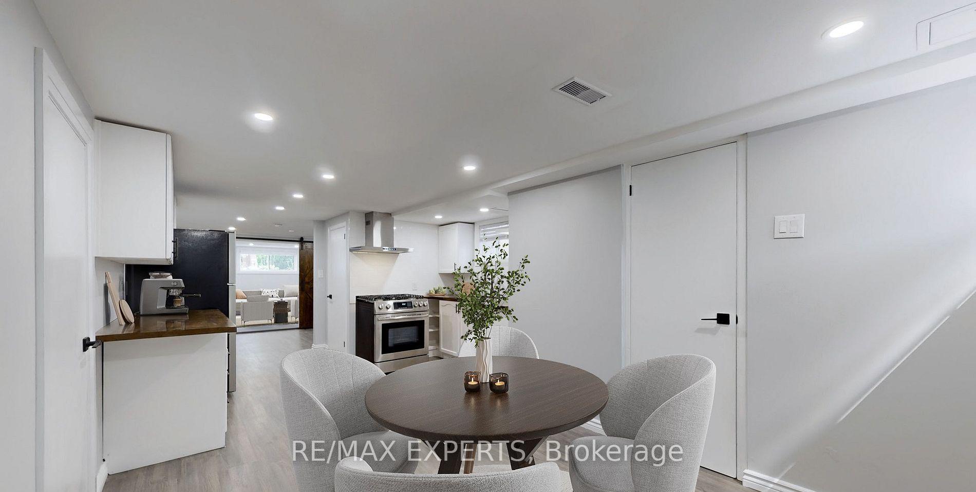 192 Dunbar Road Bsmt, Mississauga, ON L5B 1G7