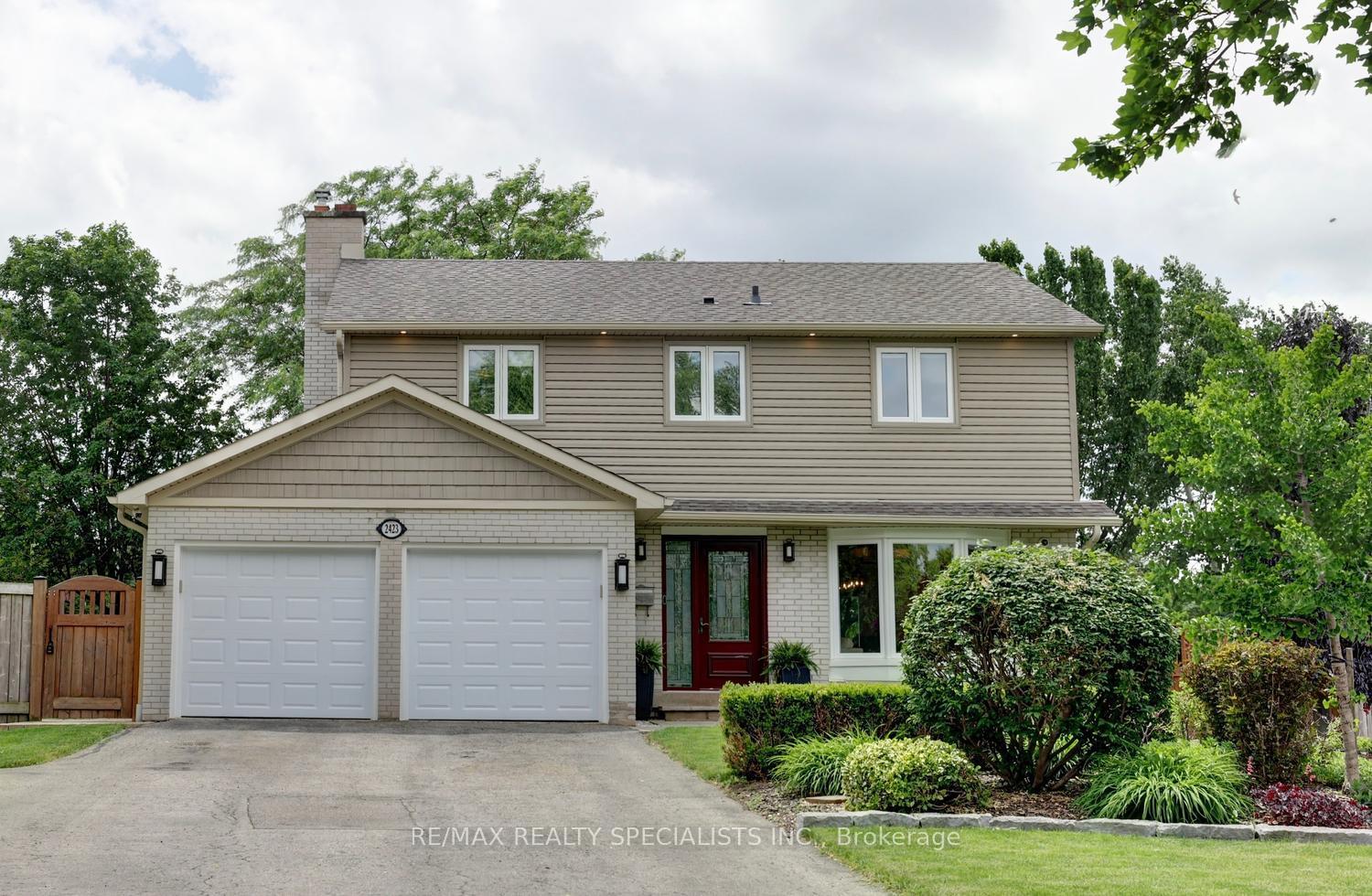 2423 Woking Crescent, Mississauga, ON L5K 1Z5