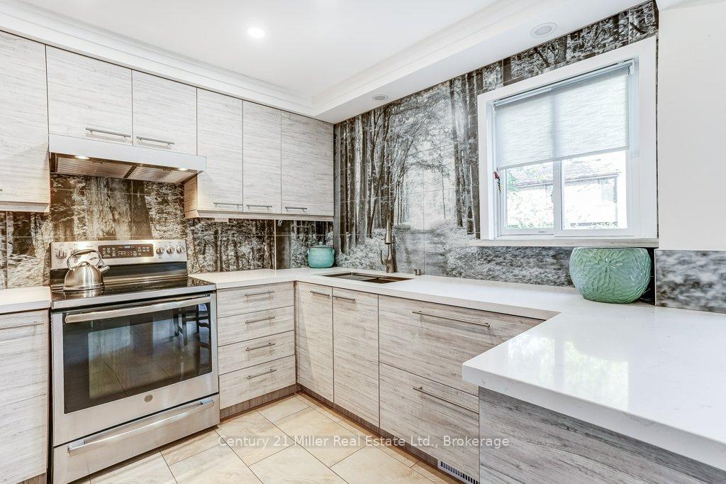 2605 Woodchester Drive 36, Mississauga, ON L5K 2E3