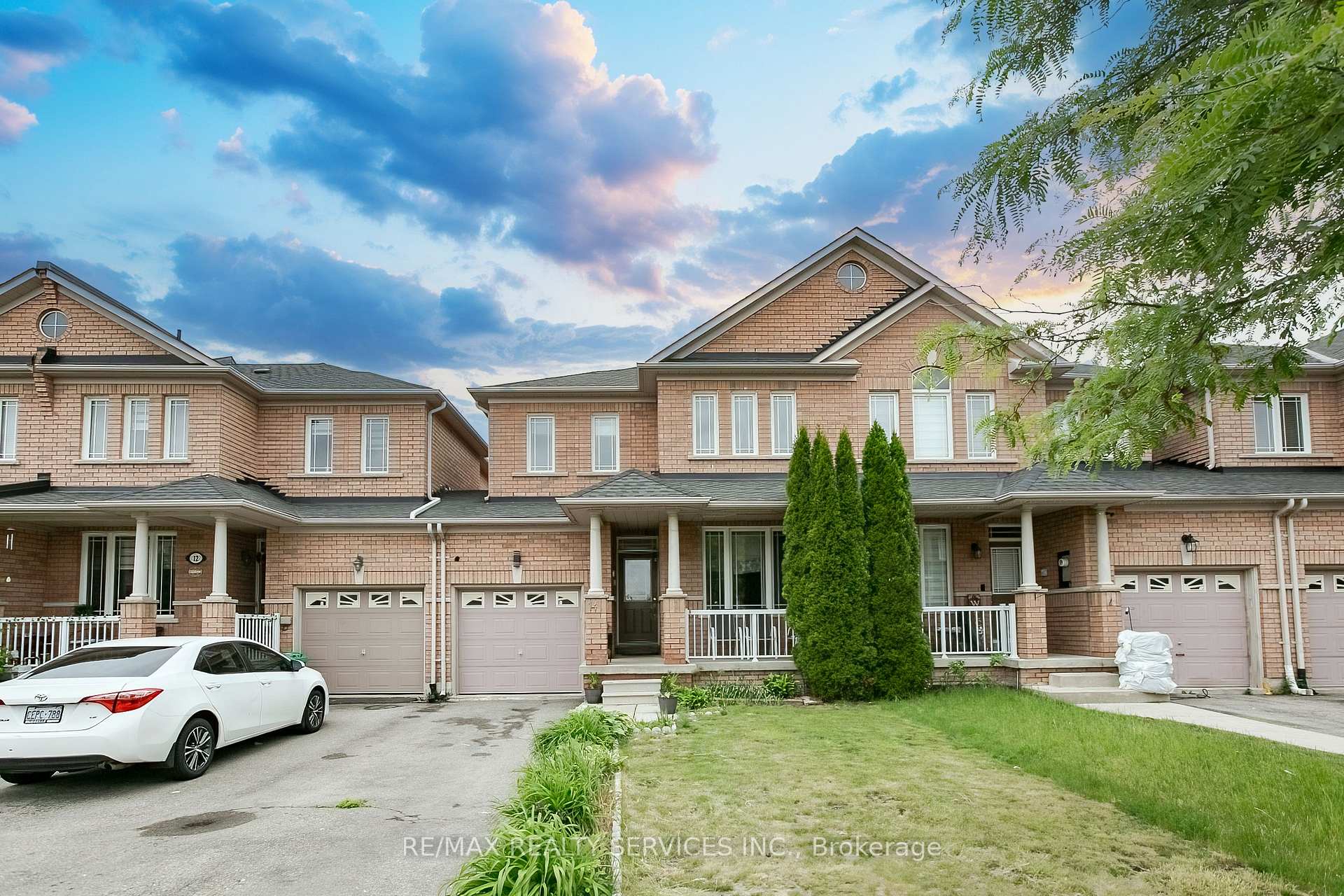 14 Eaglefield Gate, Brampton, ON L7A 3S2