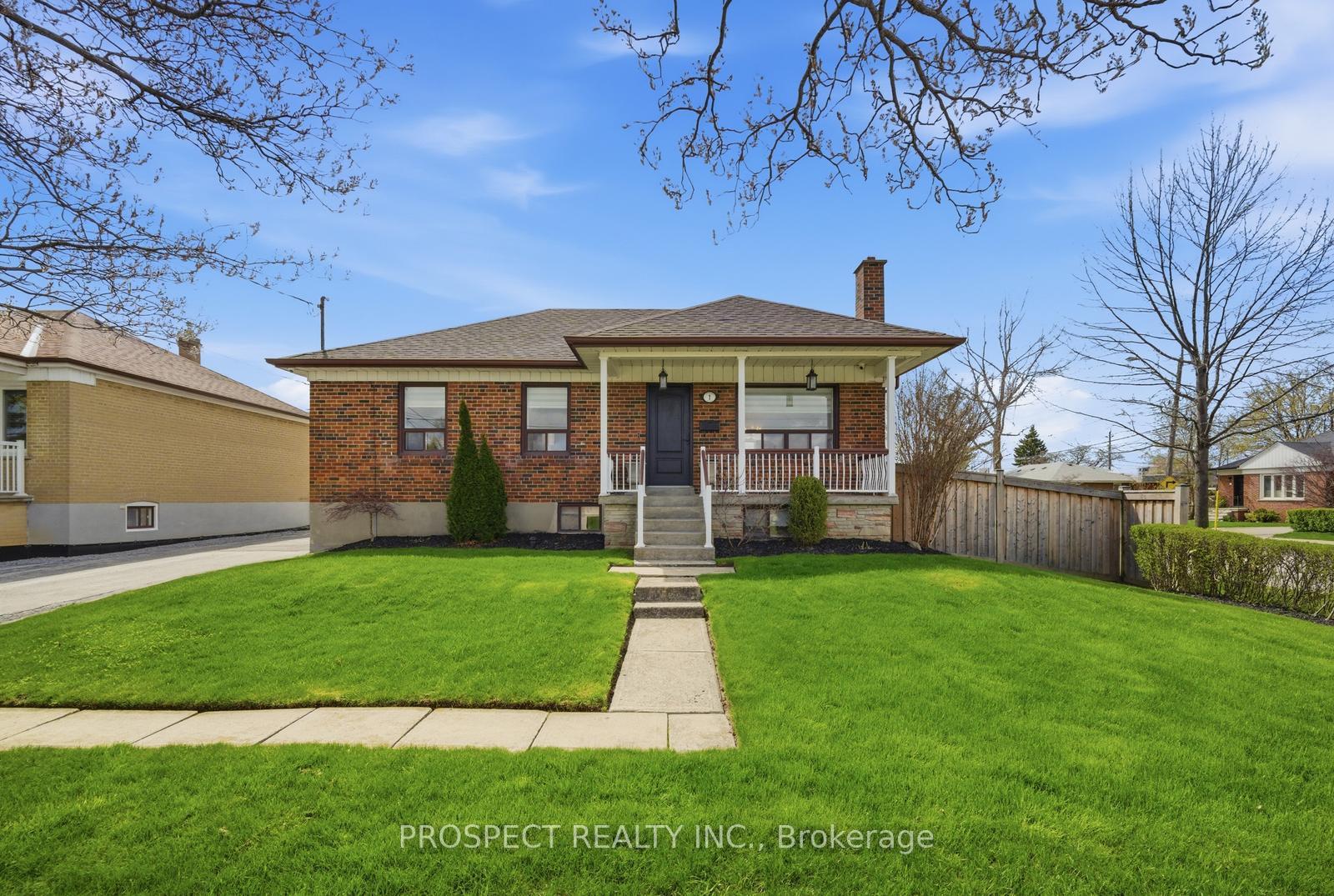 1 Bayford Avenue, Toronto W05, ON M3K 1W6