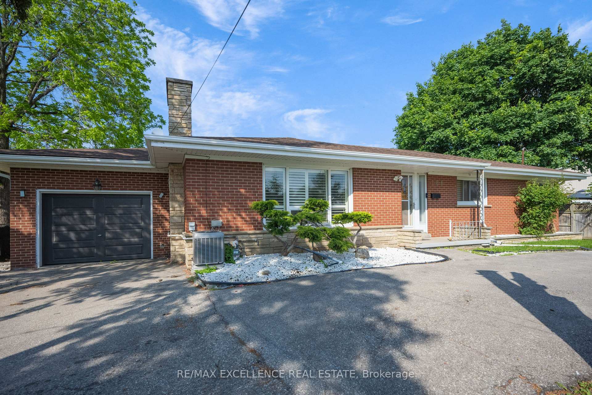 166 Mclaughlin Road S, Brampton, ON L6Y 3A4
